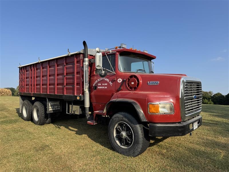 1995 Ford L8000 Grain Truck GARAGE KEPT (A53473)