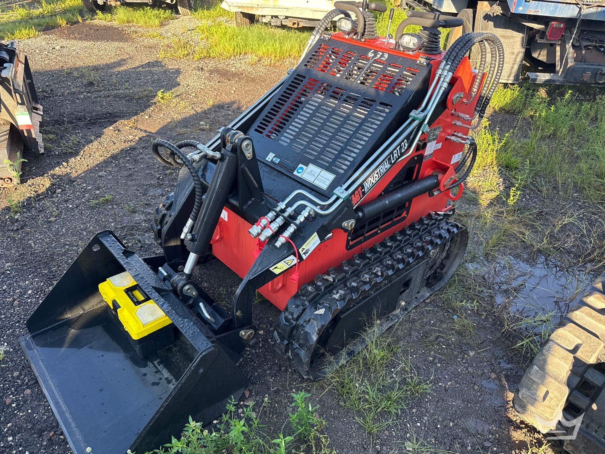 2024 AGT LRT23 Mini Stand-on Track Loader Skid Steer (A56857)