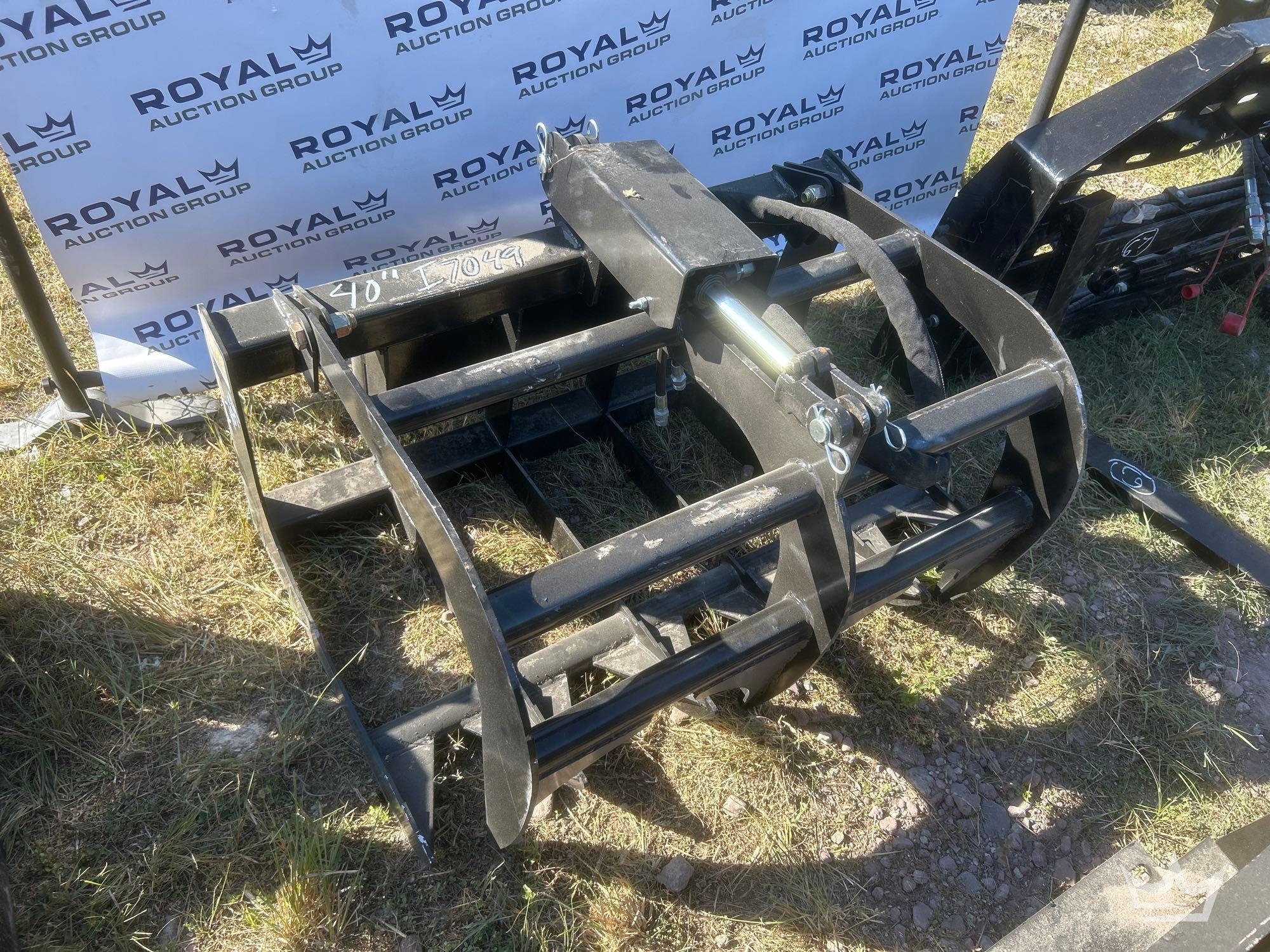 2025 JMR 40in Single Cylinder Brush Grapple Mini Skid Steer Attachment (A56857)