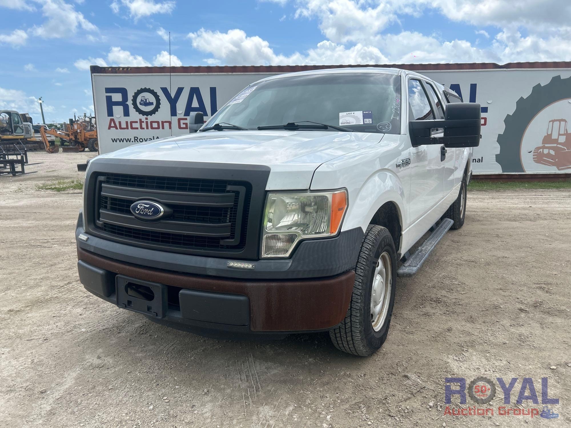2014 Ford F-150 Ext. Cab Pickup Truck (A50323)