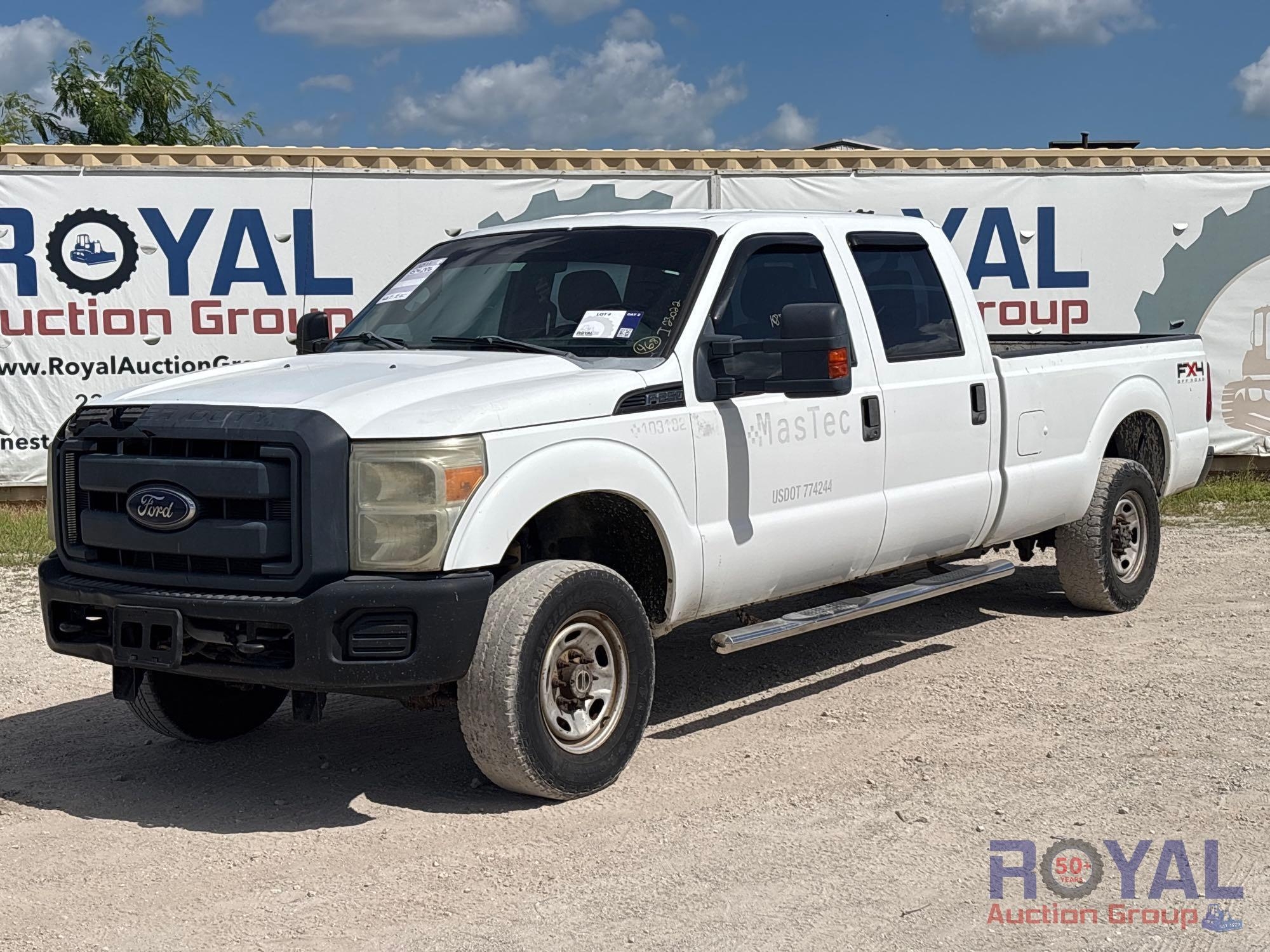 2011 FORD F-250 Crew Cab 4X4 Pickup Truck (A55788)