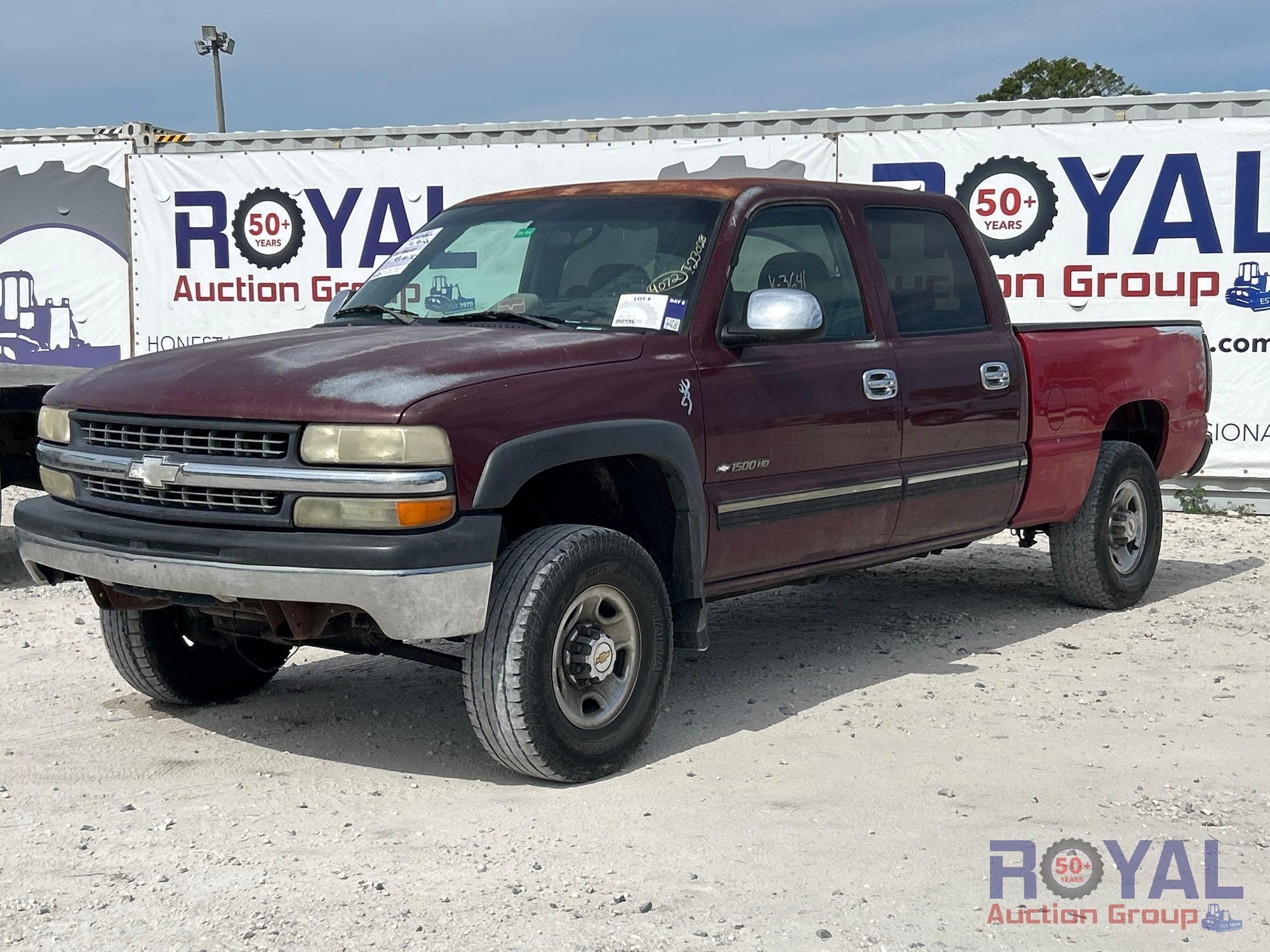 2001 Chevrolet Silverado 1500HD Crew Cab Pickup Truck (A51692)
