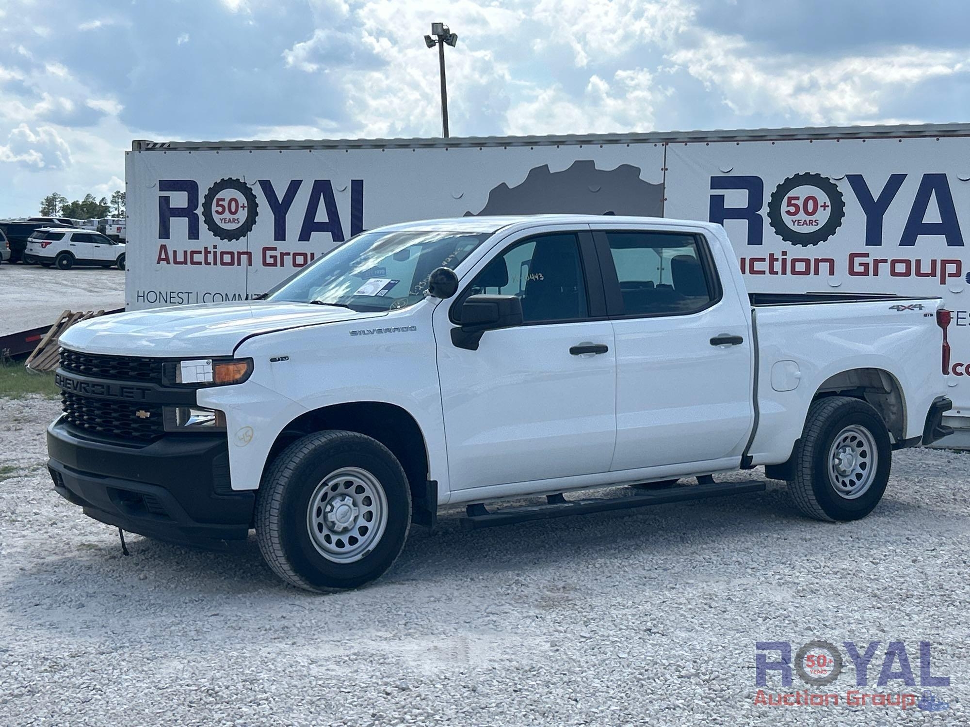 2021 Chevrolet Silverado 1500 4x4 Crew Cab Pickup Truck (A44572)