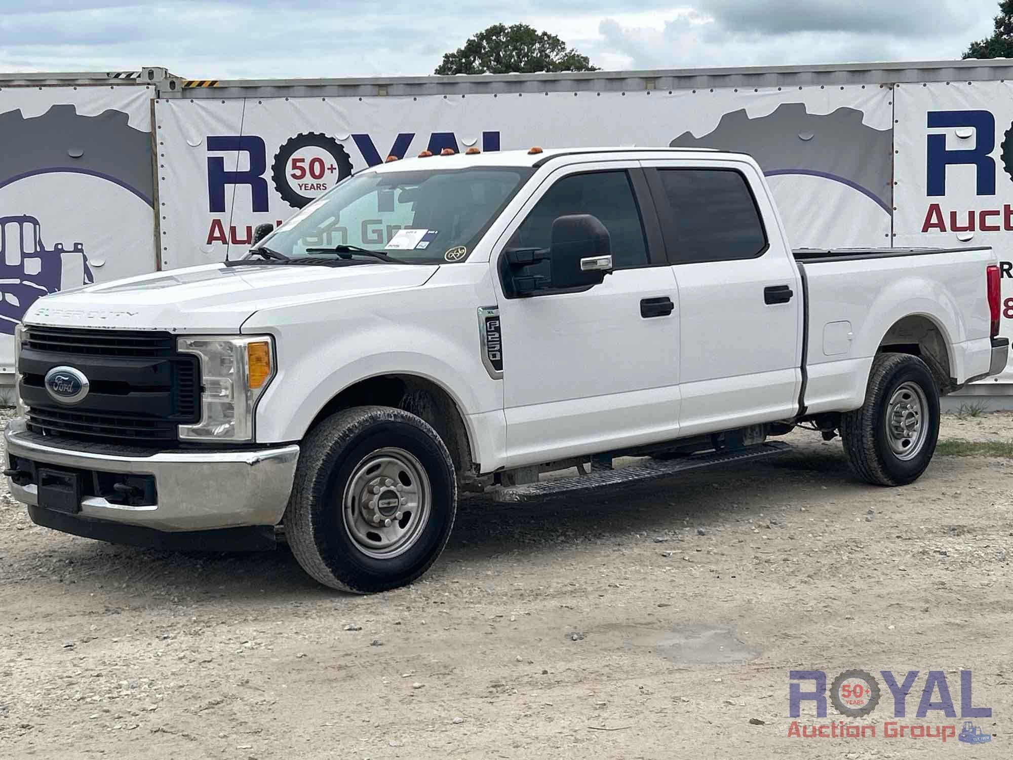2017 Ford F-250 Crew Cab Pickup Truck (A51692)