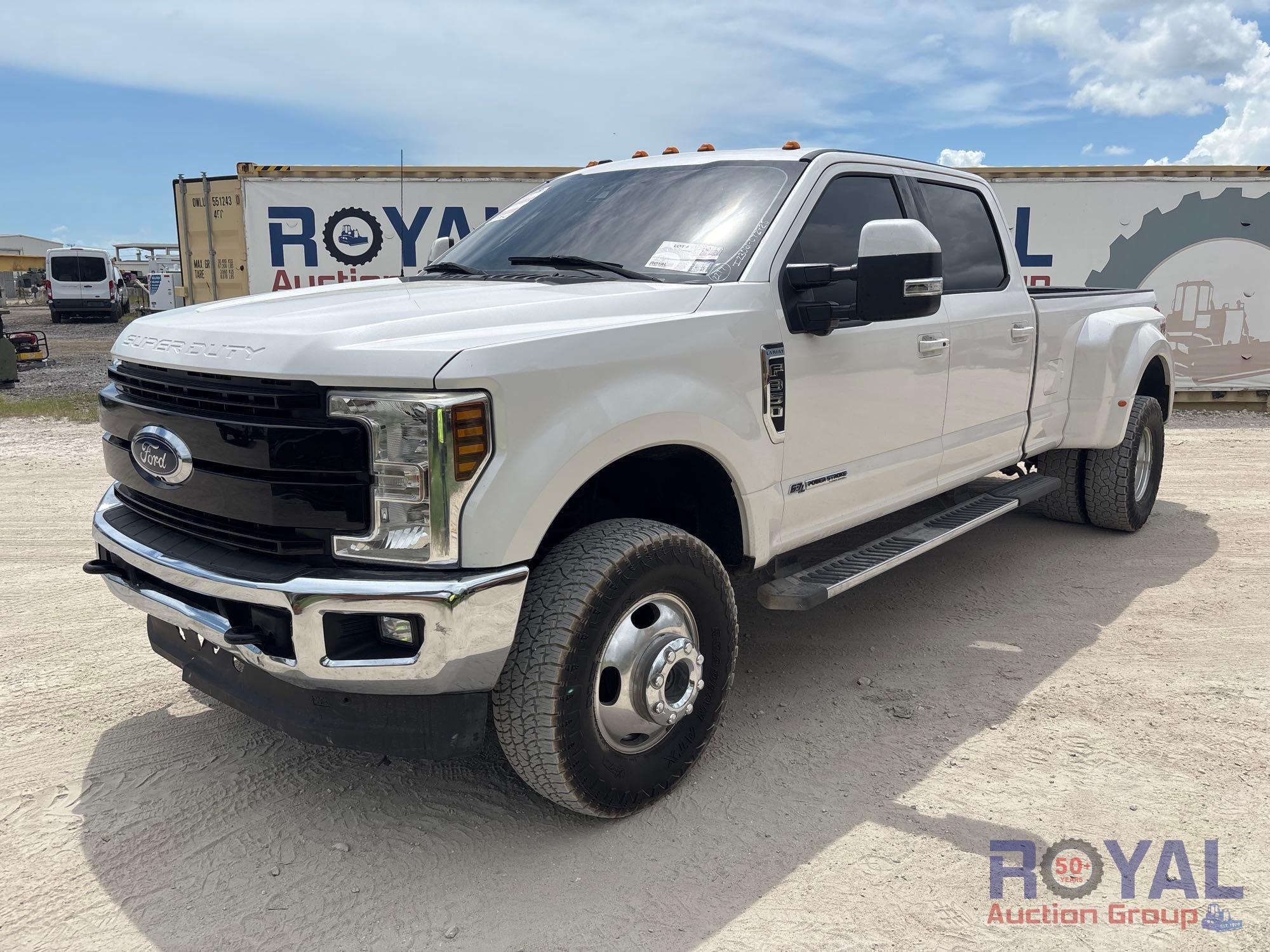 2018 Ford F-350 Crew Cab Pickup Truck (A50323)