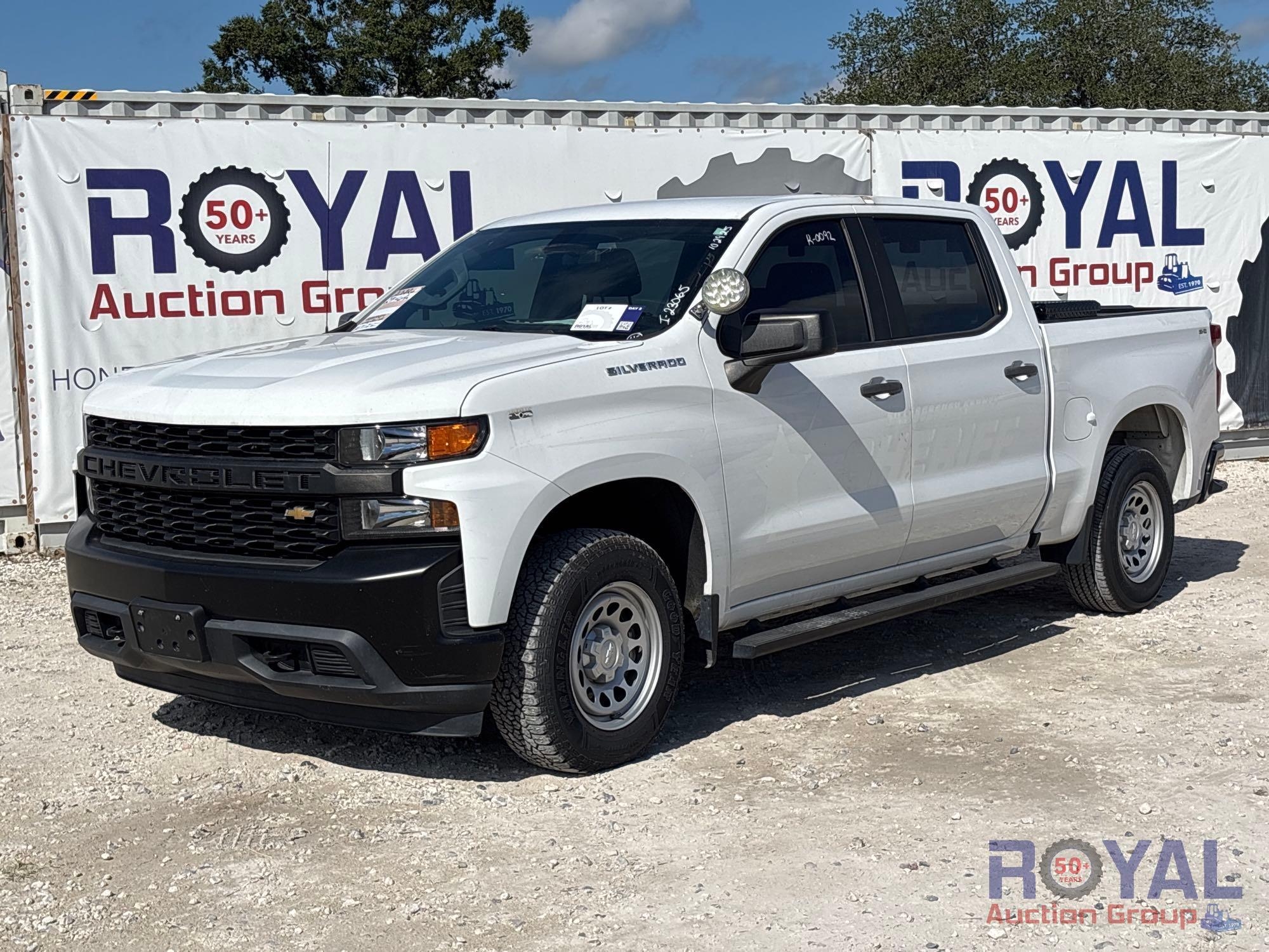 2022 Chevrolet 1500 Silverado Crew Cab 4X4 Pick-Up Truck (A55852)