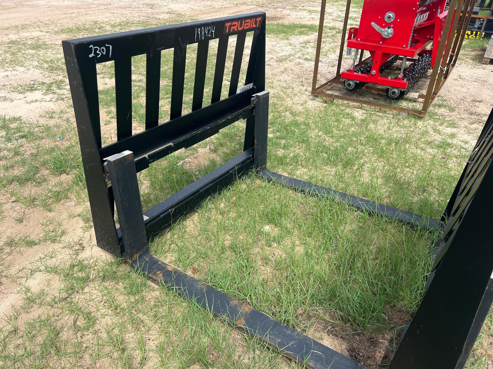TRUBILT SKID STEER QUICK ATTACH PALLET FORKS (A51244)