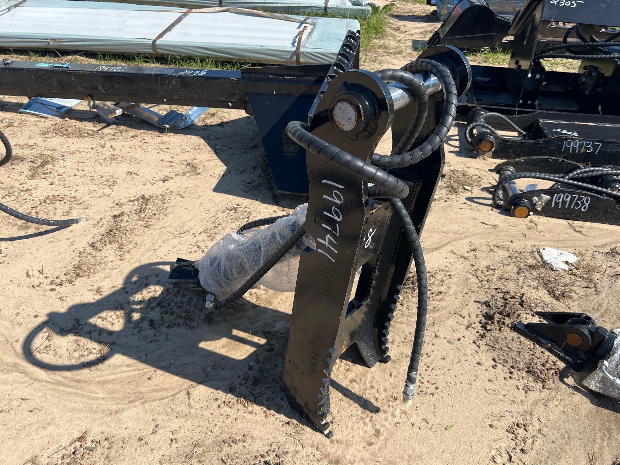 UNUSED FUTURE J5T TON 36" HYD THUMB CLAMP (A51248)
