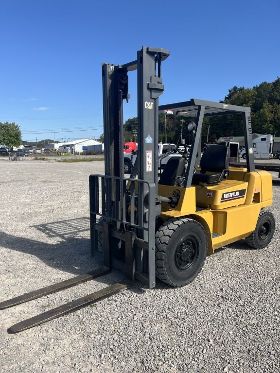 Caterpillar GP40K Forklift (A52384)