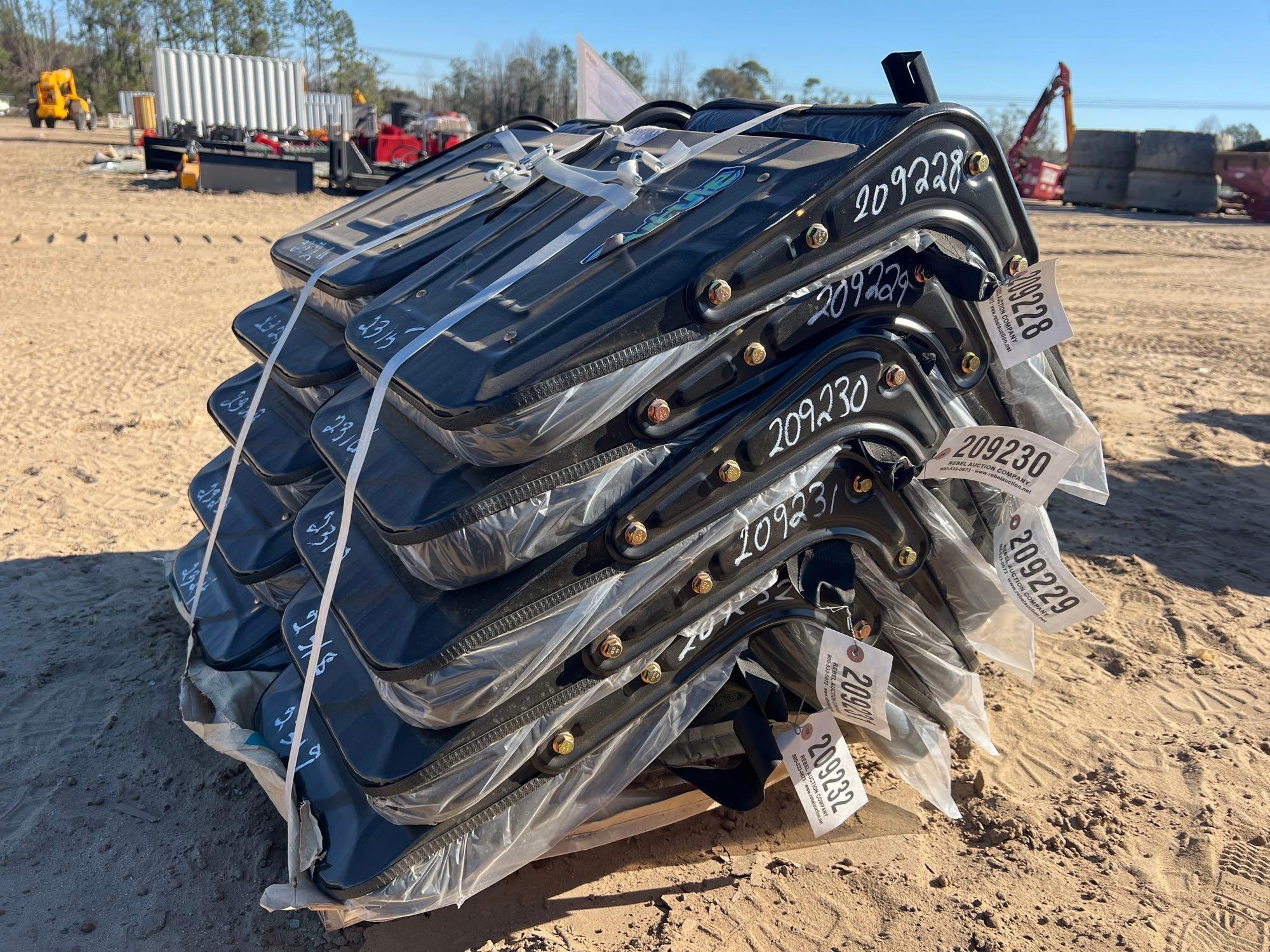 UNUSED FUTURE EQUIPMENT SEAT (A60432)