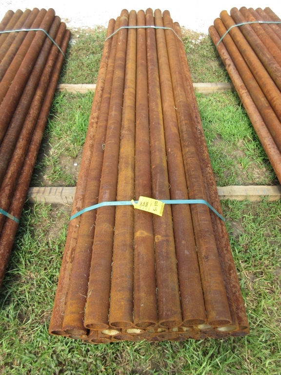 (30) 9' Pipe Fence Posts (A50515)