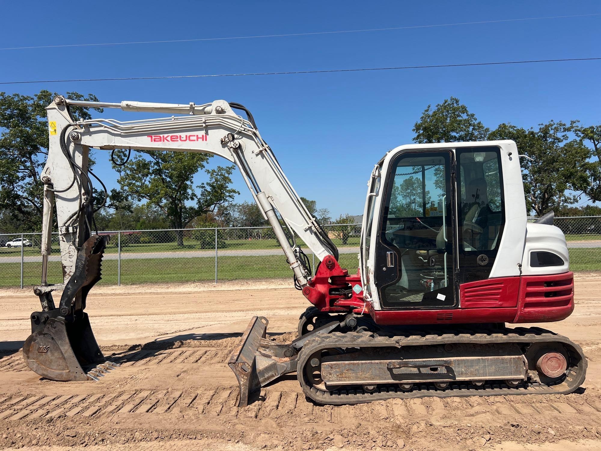 2017 TAKEUCHI TB290 EXCAVATOR (A51246)