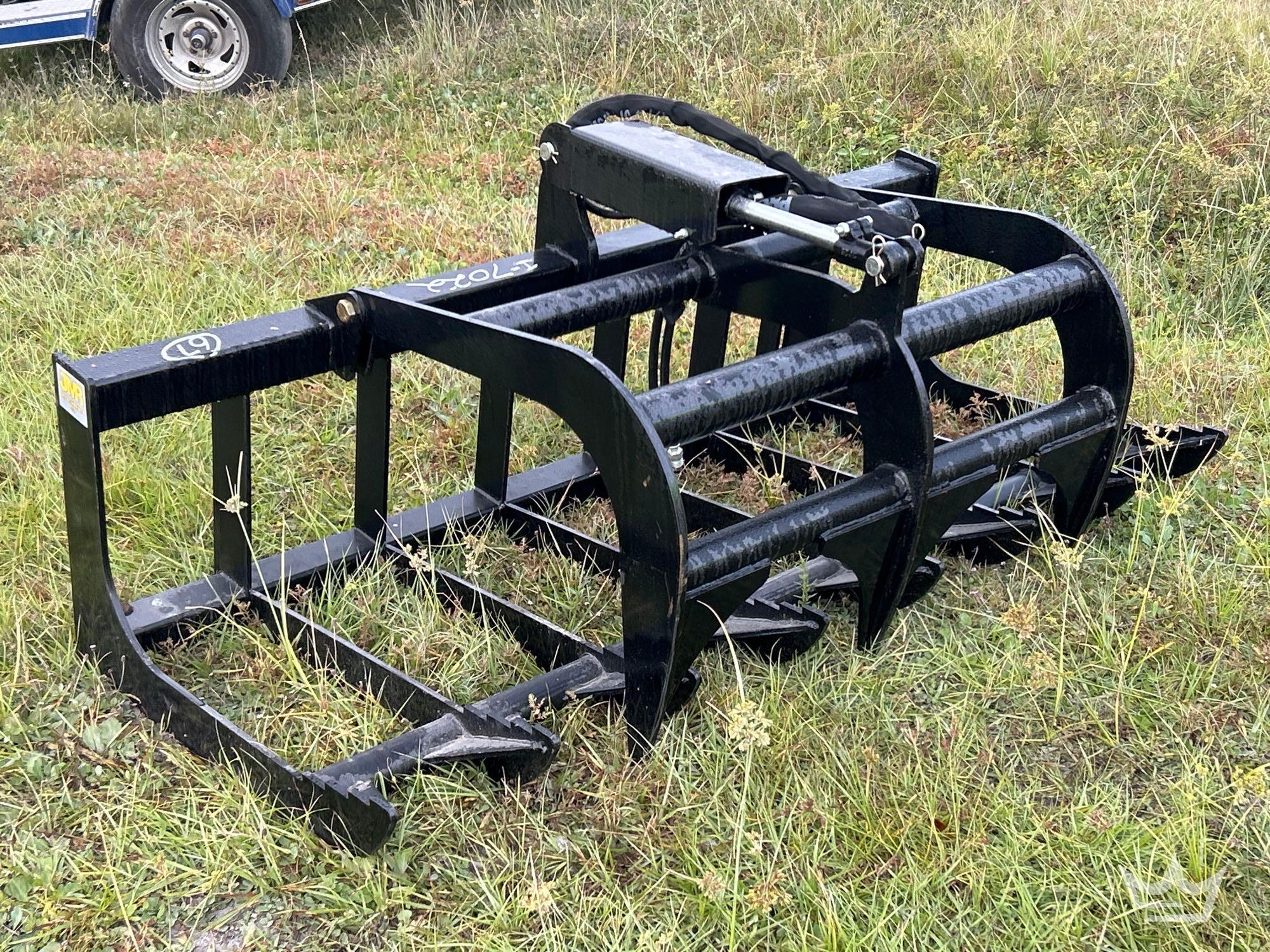 2025 JMR 66in Hydraulic Grapple Bucket Skid Steer Attachment (A55851)