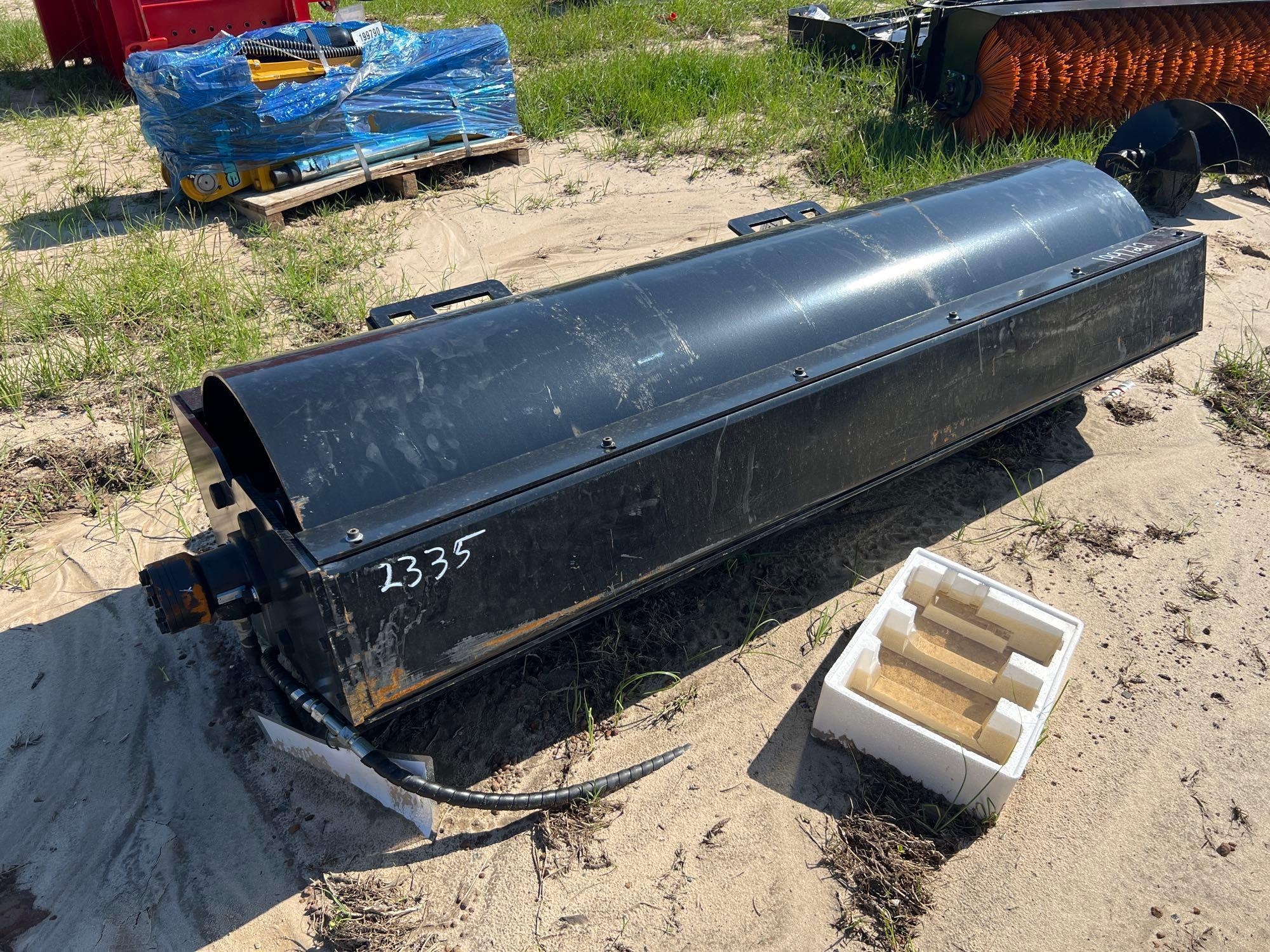 UNUSED FUTURE VR72 72" VIBRATORY ROLLER (A51248)