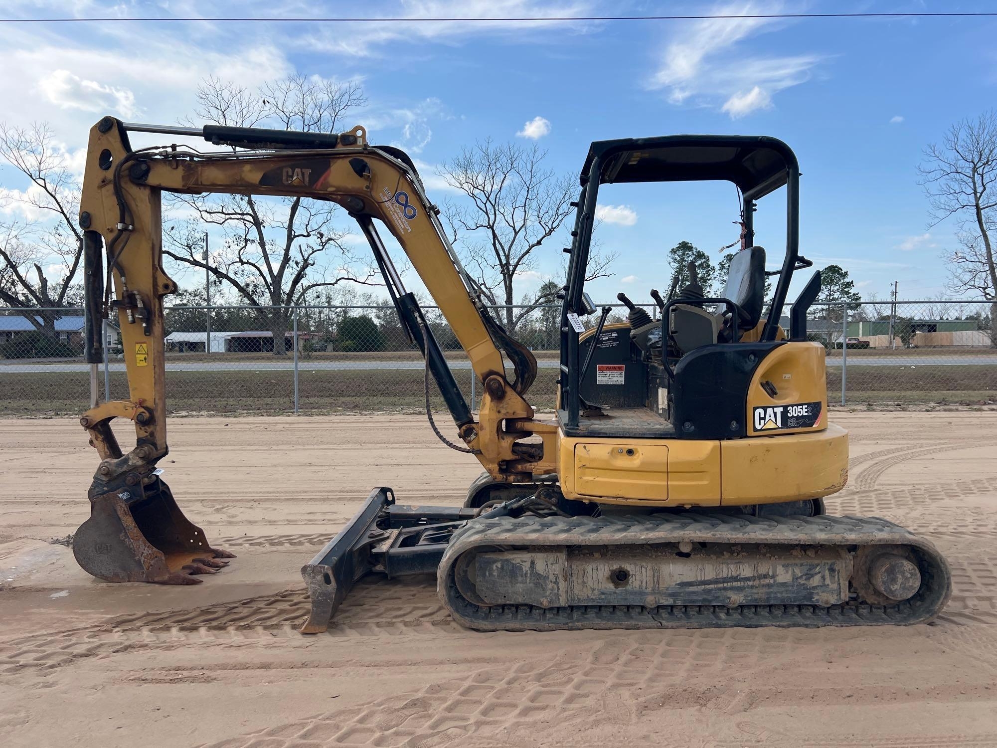 2017 CATERPILLAR 305E2 CR EXCAVATOR (A52709)
