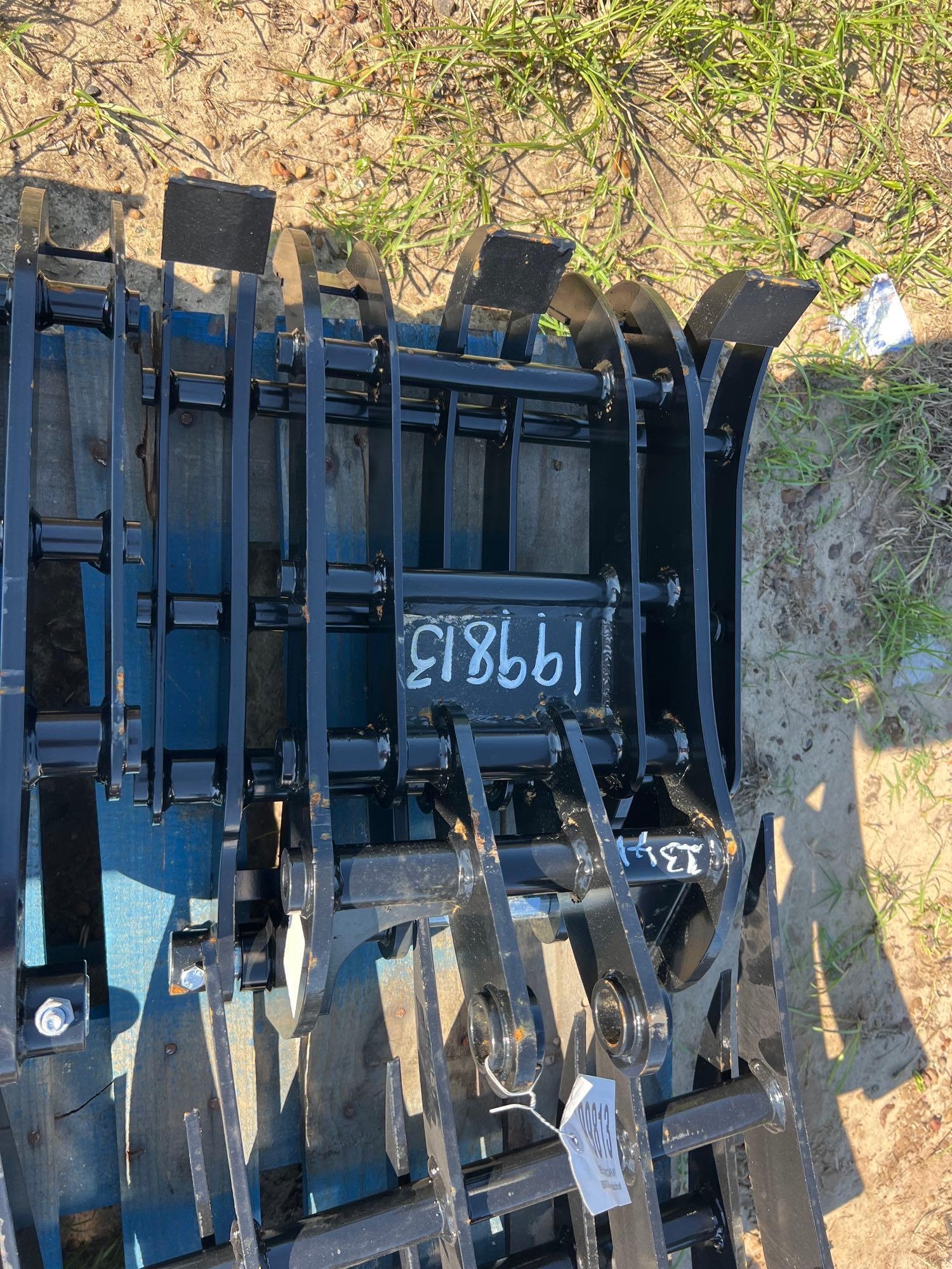UNUSED FUTURE 15" EXCAVATOR GRAPPLE (A51248)