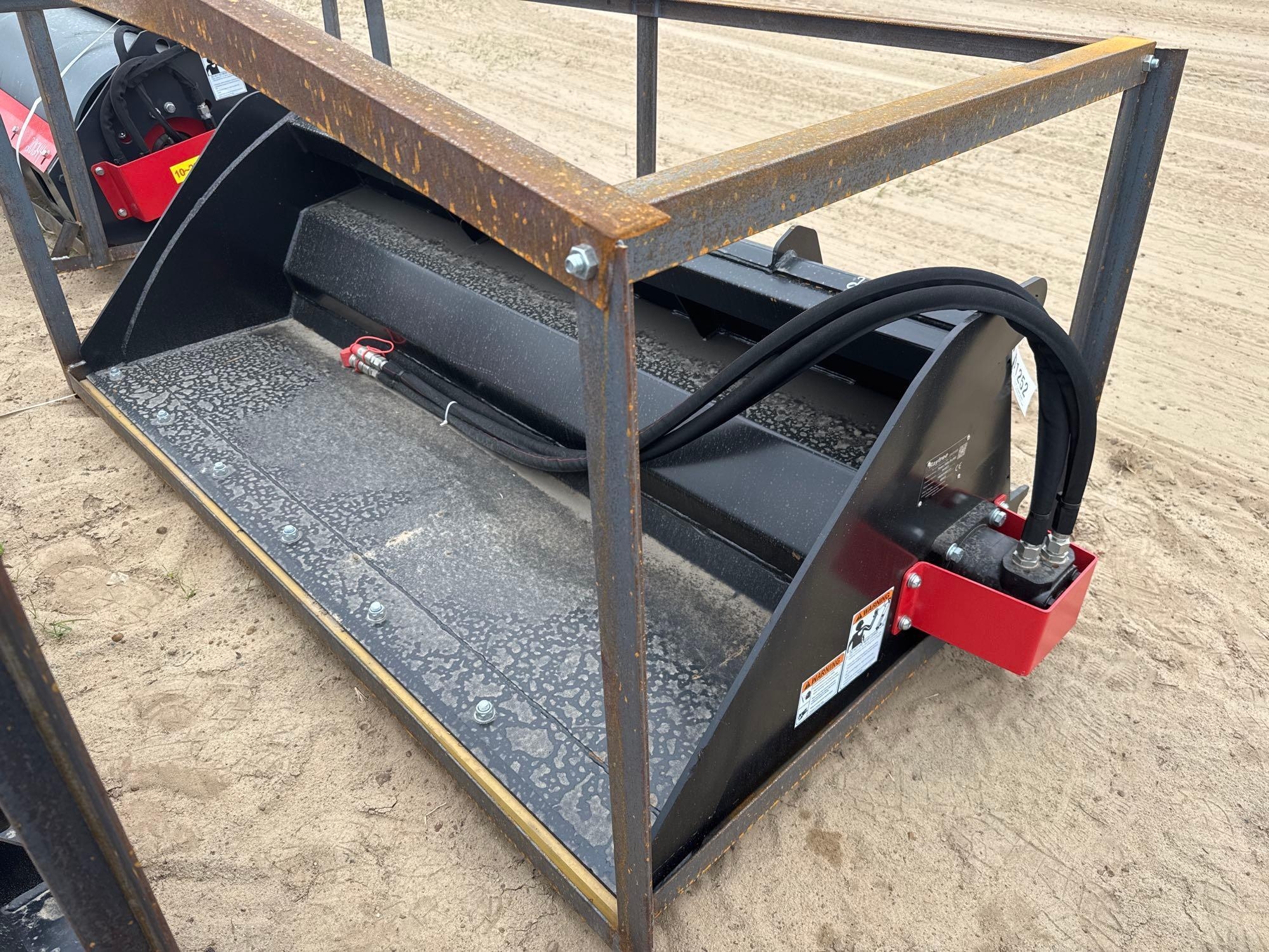 UNUSED RAYTREE RMRB72 - 72" POWER RAKE BUCKET (A54757)