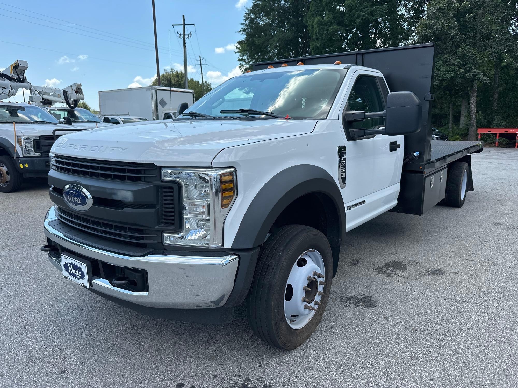 2019 Ford F-550 Flatbed Truck, VIN # 1FDUF5GT5KDA27067 (A54865)