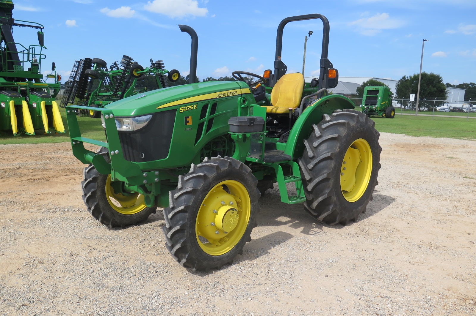 2022 JOHN DEERE 5075E LOT NUMBER 30 (A53084)