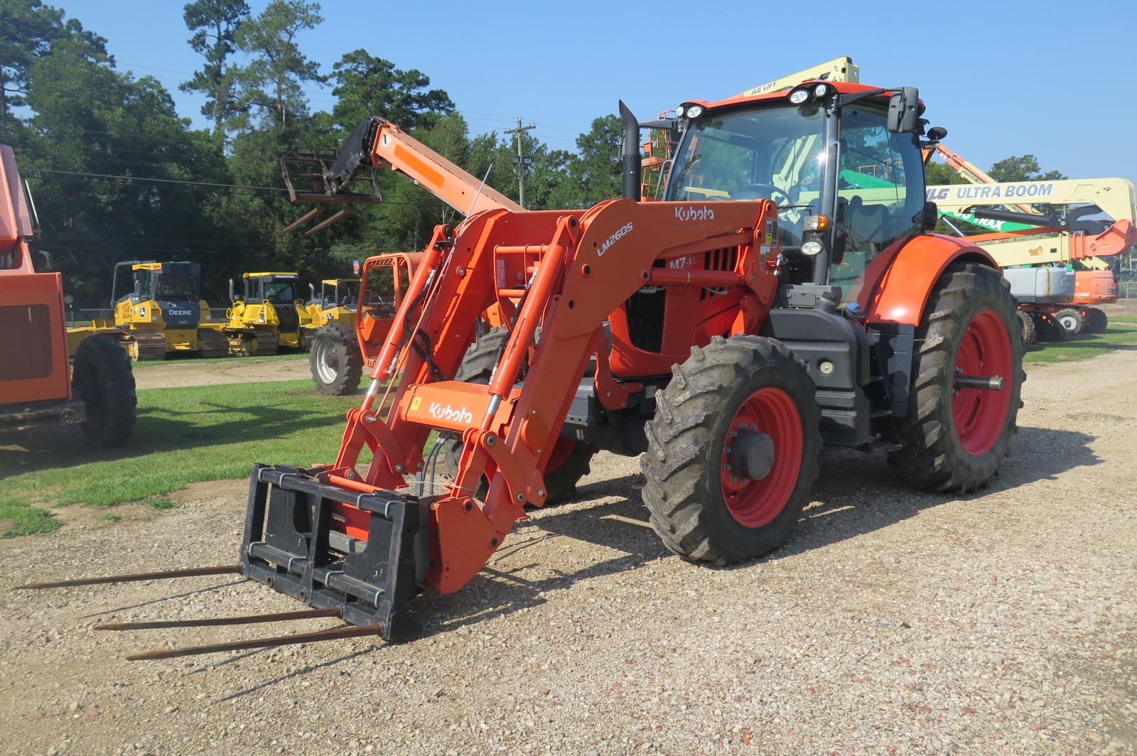 KUBOTA M7-132 LOT NUMBER 31 (A53084)