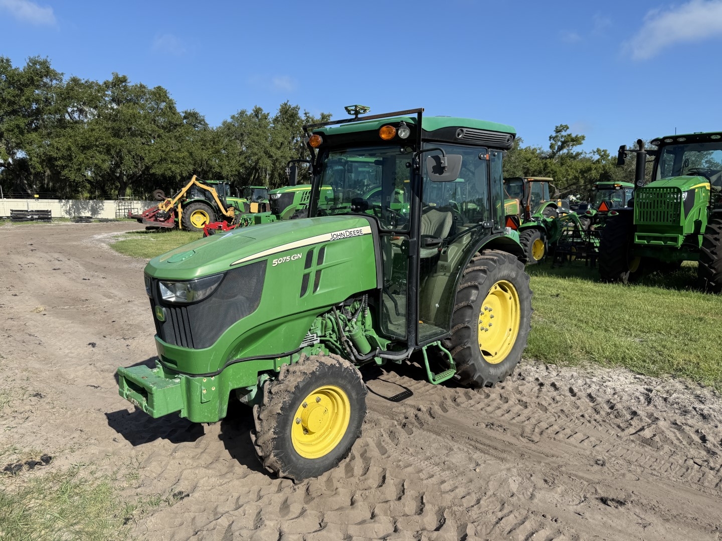2018 JOHN DEERE 5075GN LOT NUMBER 100 (A53084)
