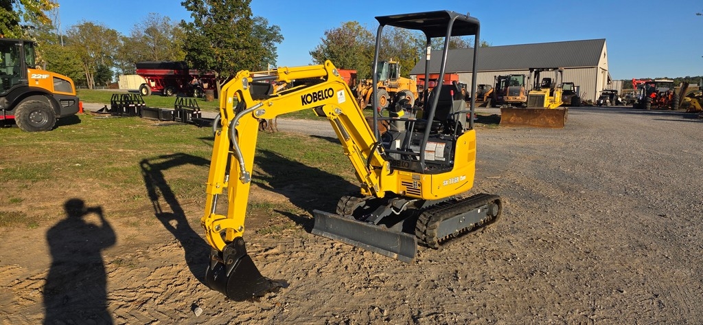 2022 Kobelco SK17SR-6E Mini Excavator (RIDE AND DRIVE) (LIKE NEW) (A50775)
