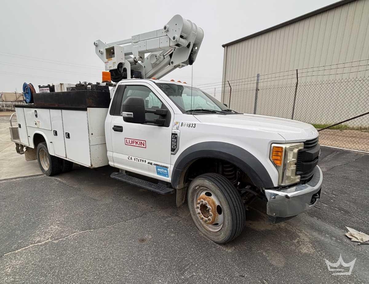 2017 Ford F550 Bucket Truck (A60460)