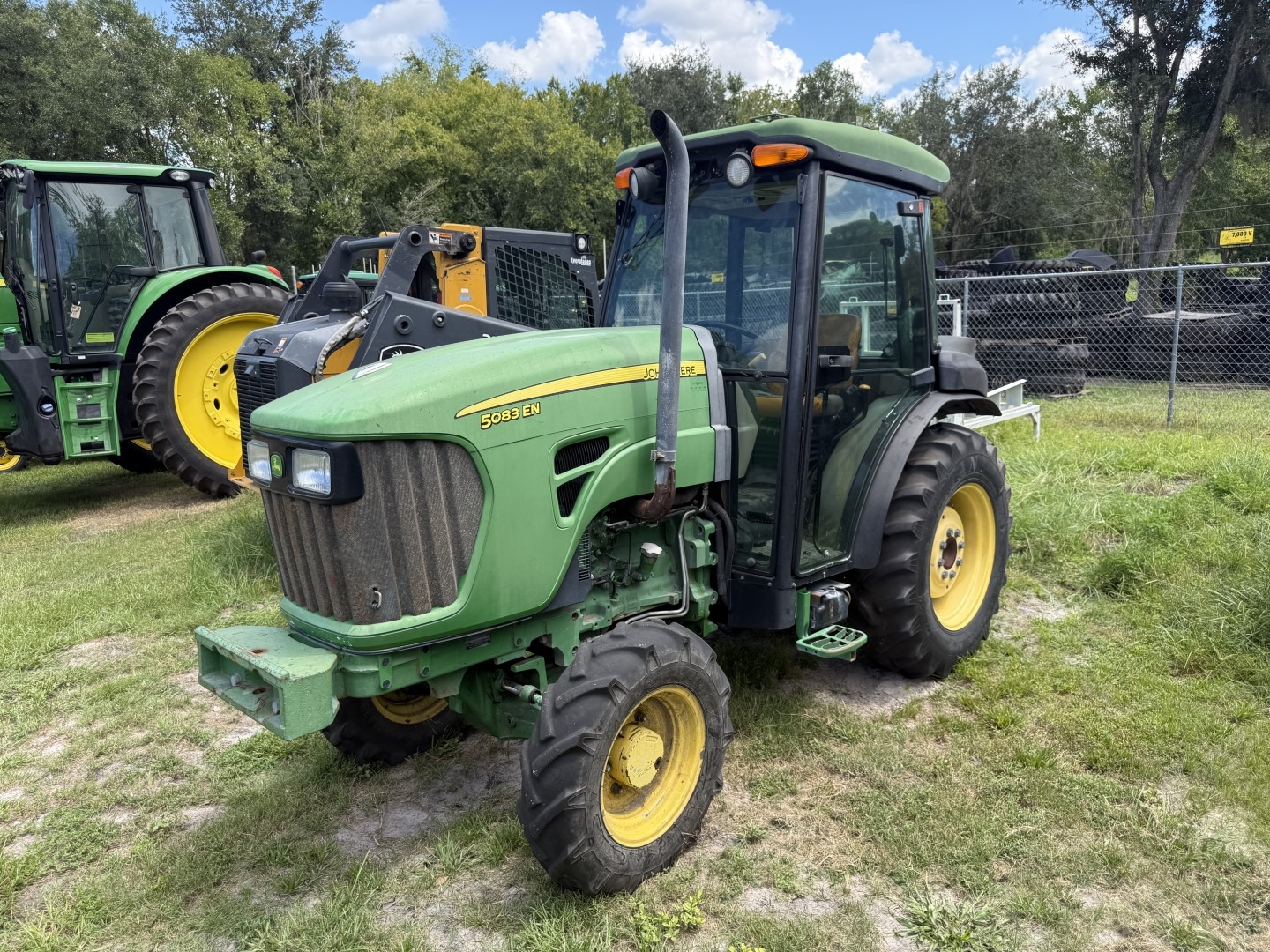 JOHN DEERE 5083E LOT NUMBER 136 (A53084)