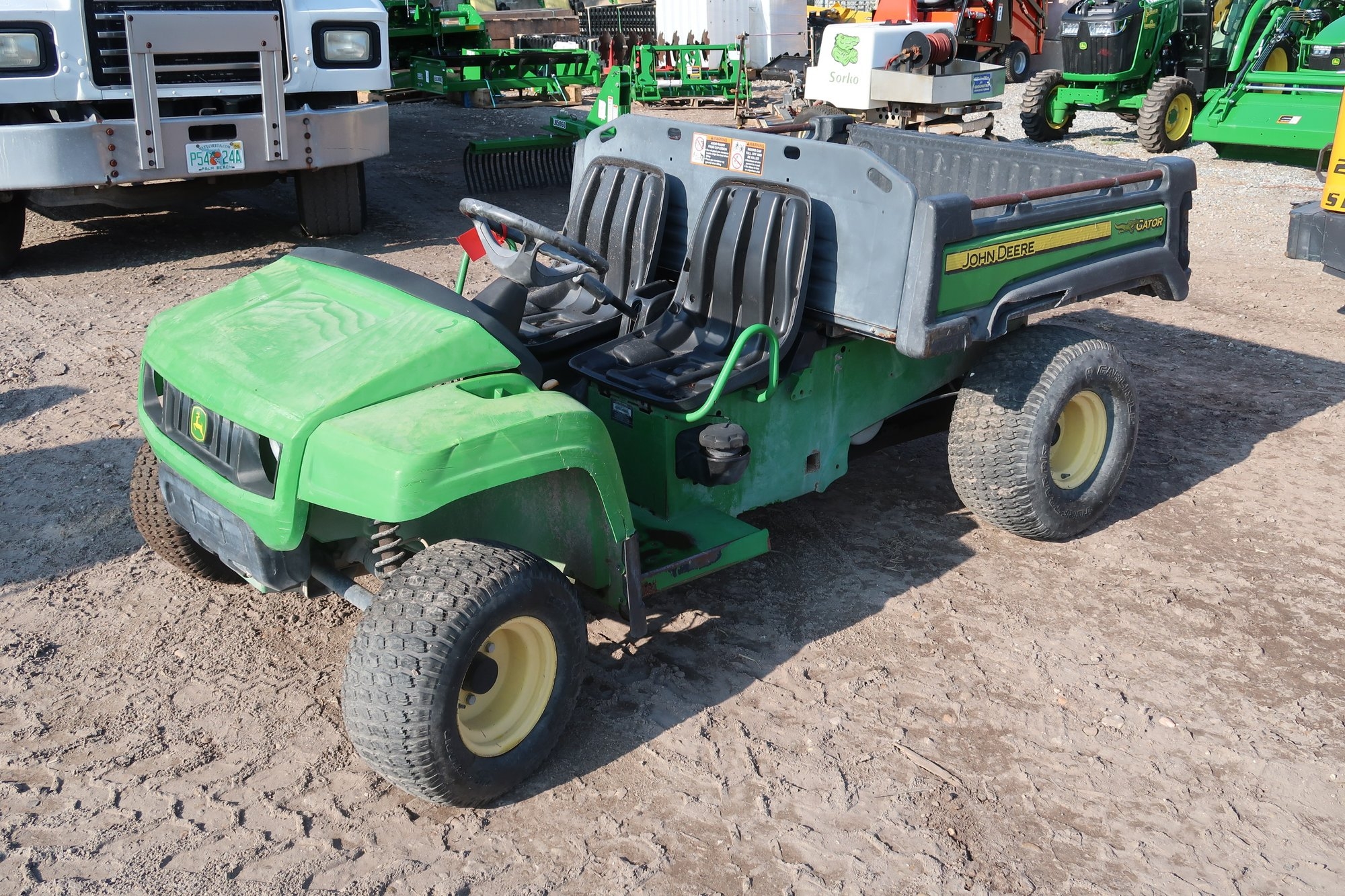 JOHN DEERE TX LOT NUMBER 152 (A53084)