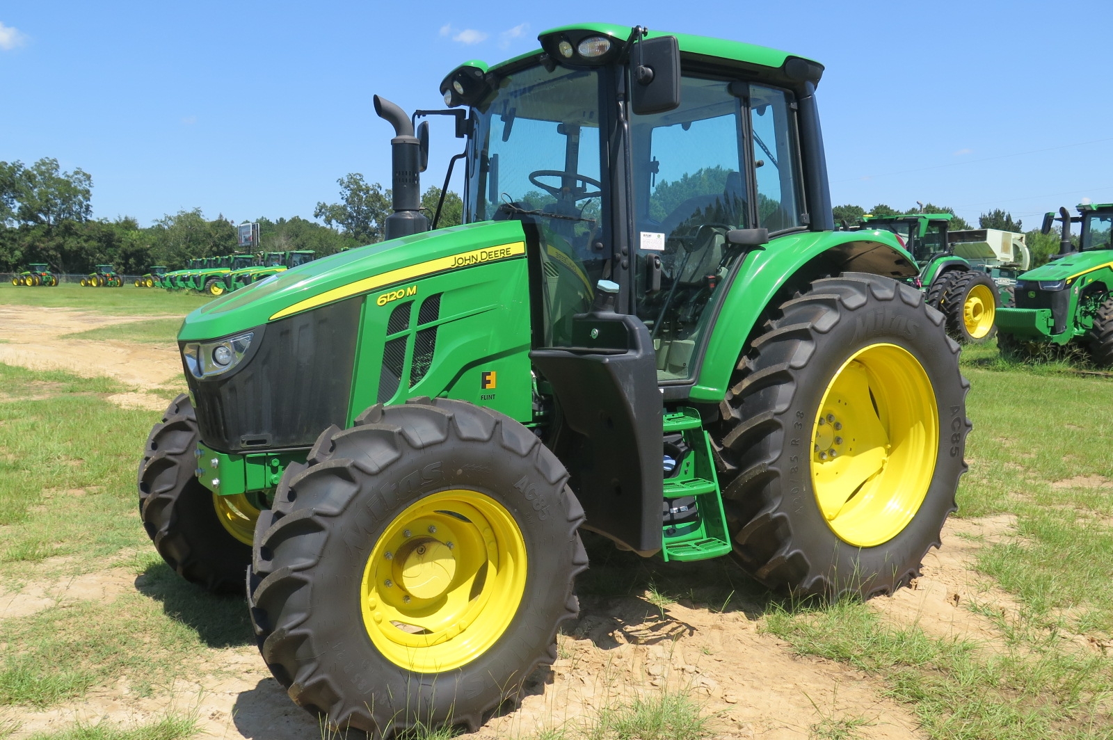 2022 JOHN DEERE 6120M LOT NUMBER 192 (A53084)