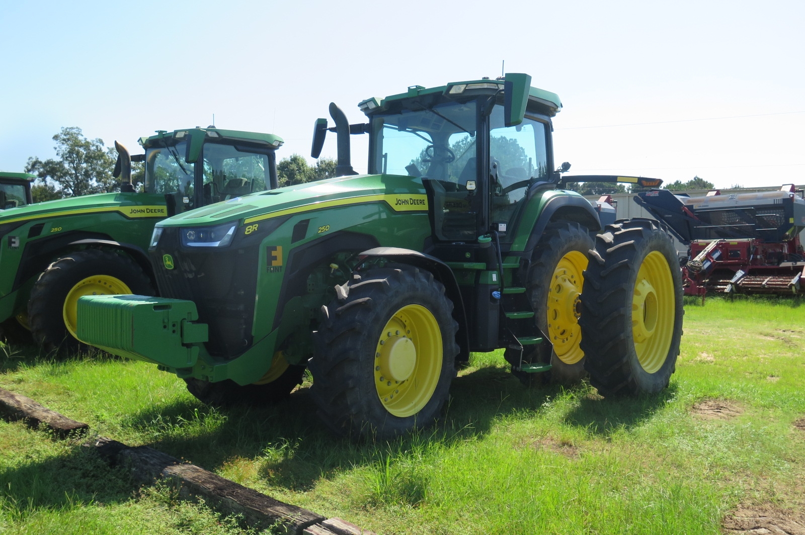 2021 JOHN DEERE 8R250 LOT NUMBER 193 (A53084)