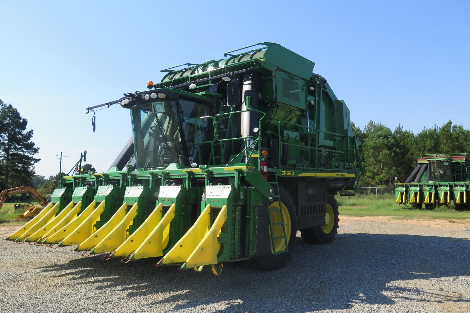 2020 JOHN DEERE CP690 LOT NUMBER 204 (A53084)