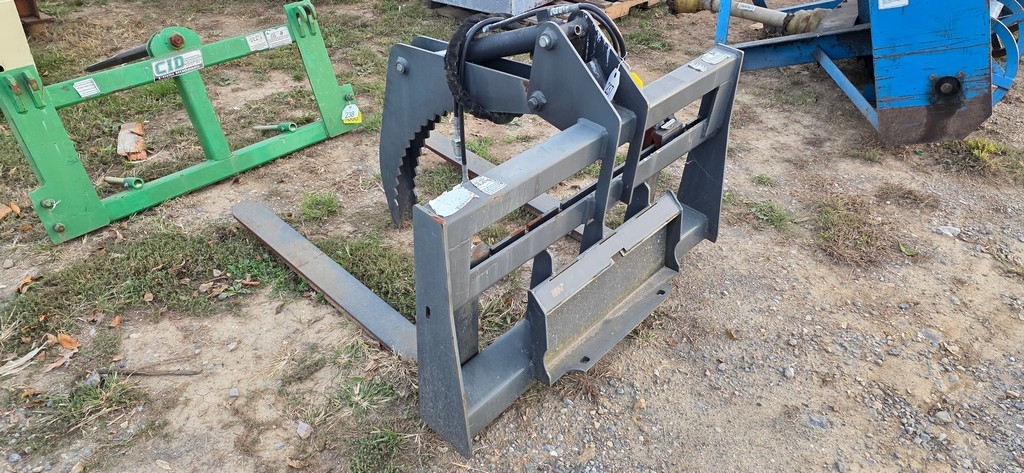 New CID Dingo Quick Attach Grapple Forks (A50775)
