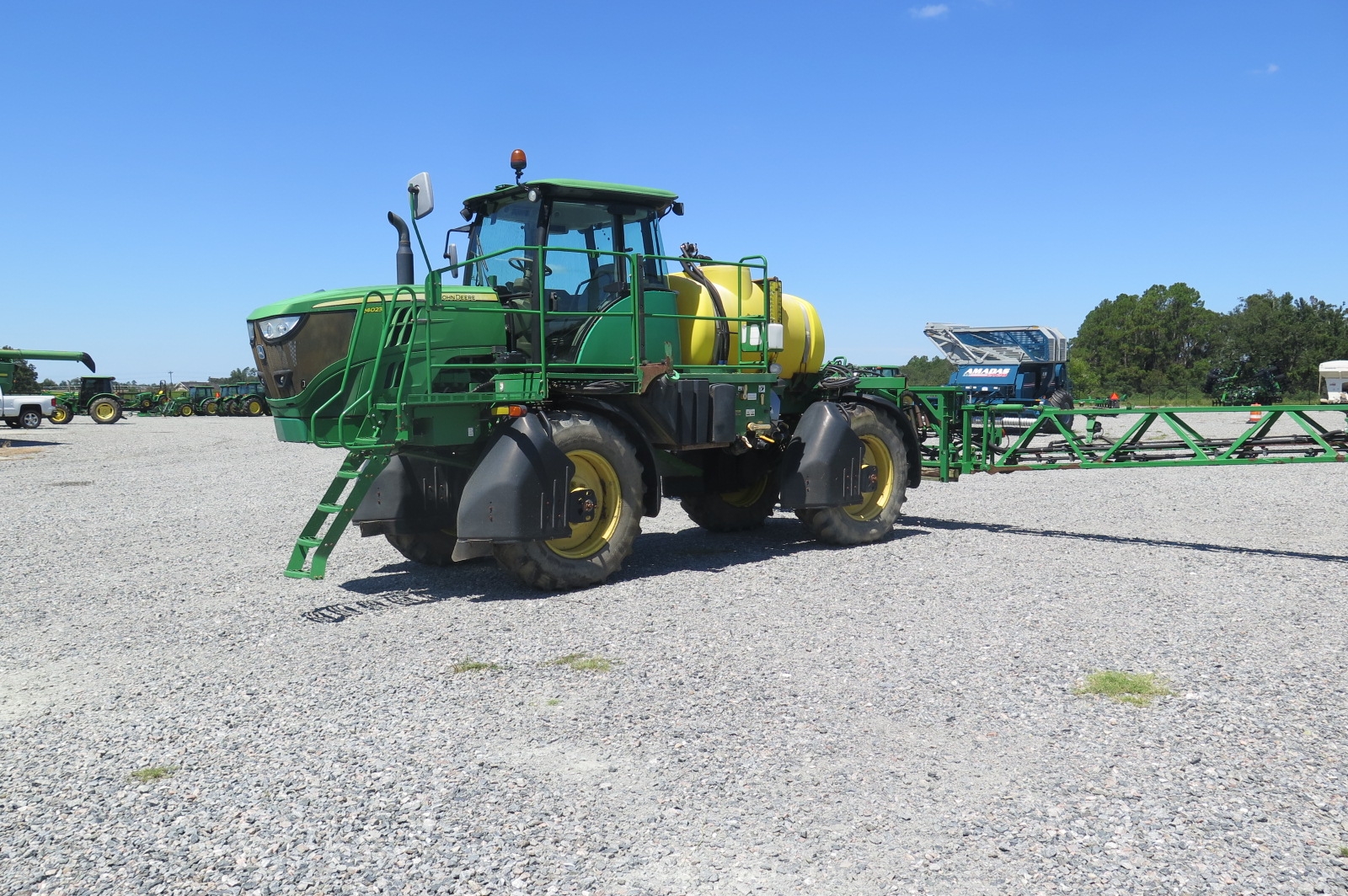 JOHN DEERE R4023 LOT NUMBER 261 (A53084)