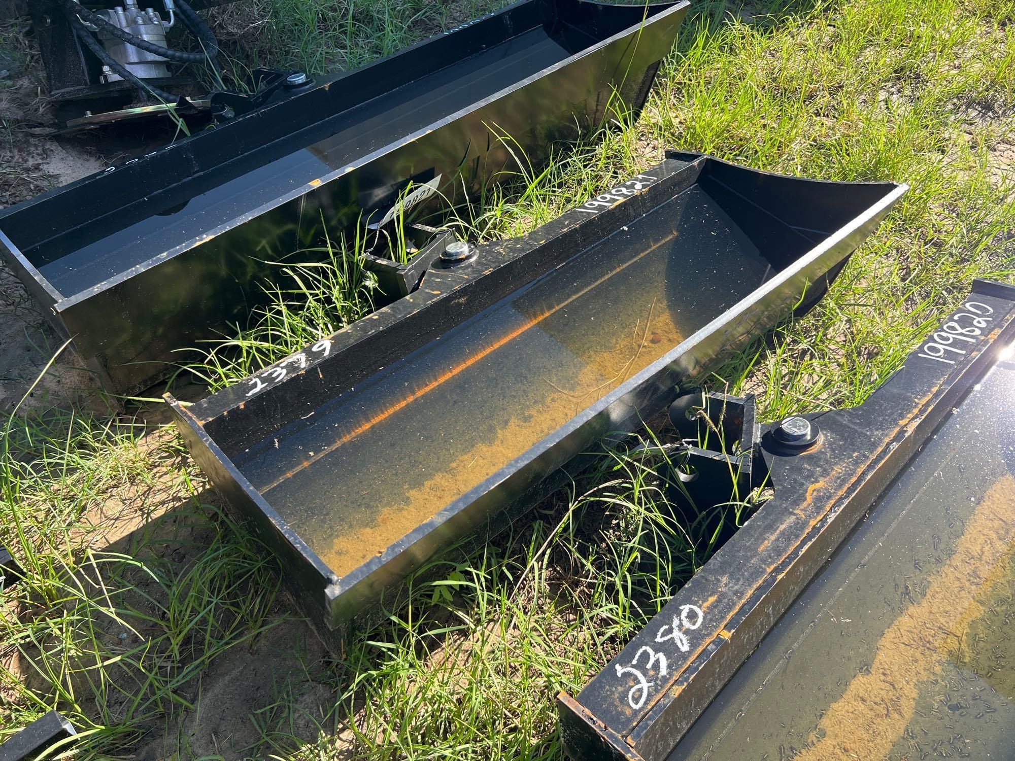UNUSED FUTURE 32" HYD TILTING BUCKET (A51248)