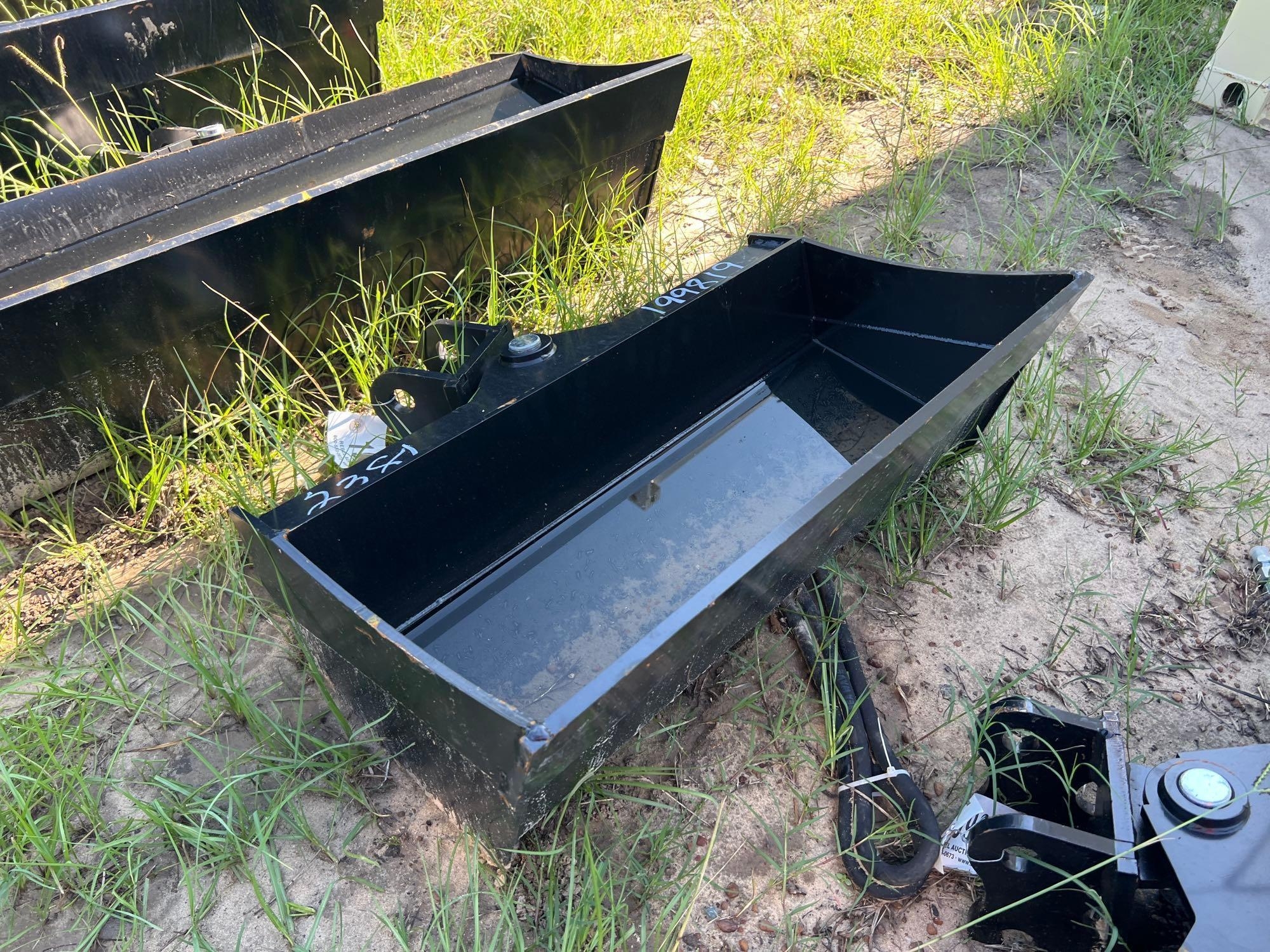 UNUSED FUTURE 24" HYD TILTING BUCKET (A51248)