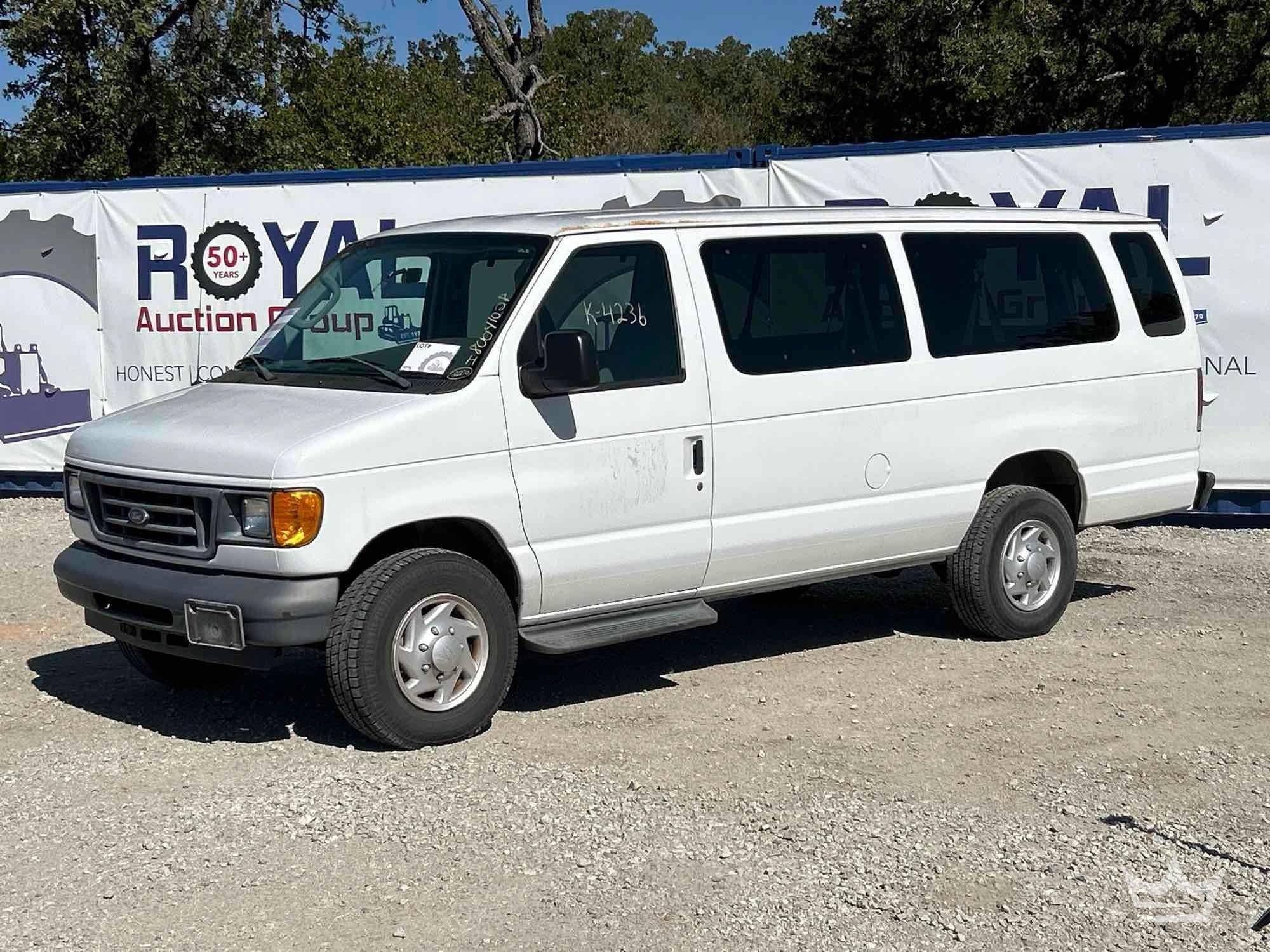 2007 Ford E-350 Passenger Van (A55973)