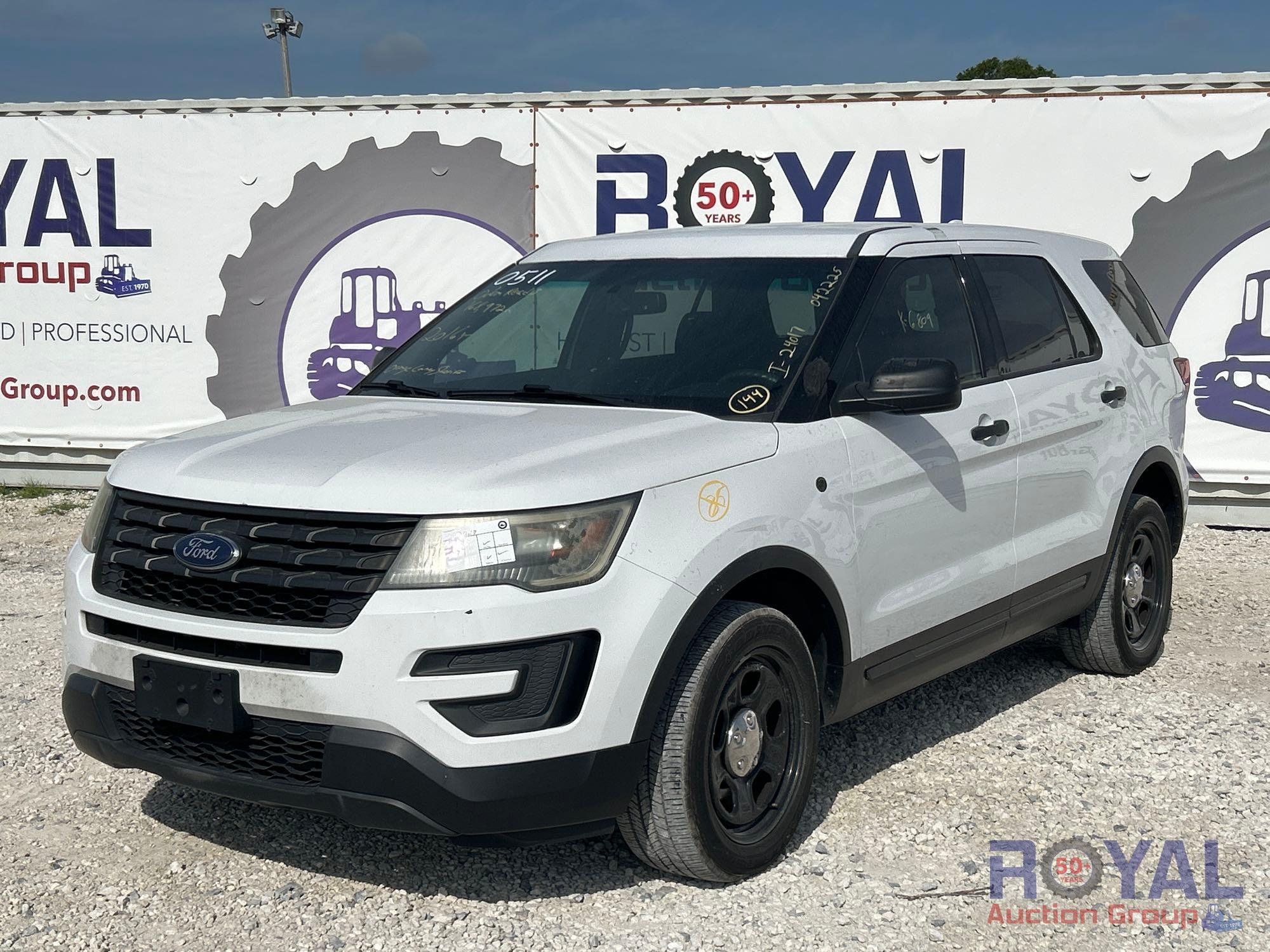 2016 Ford Explorer AWD SUV (A44572)