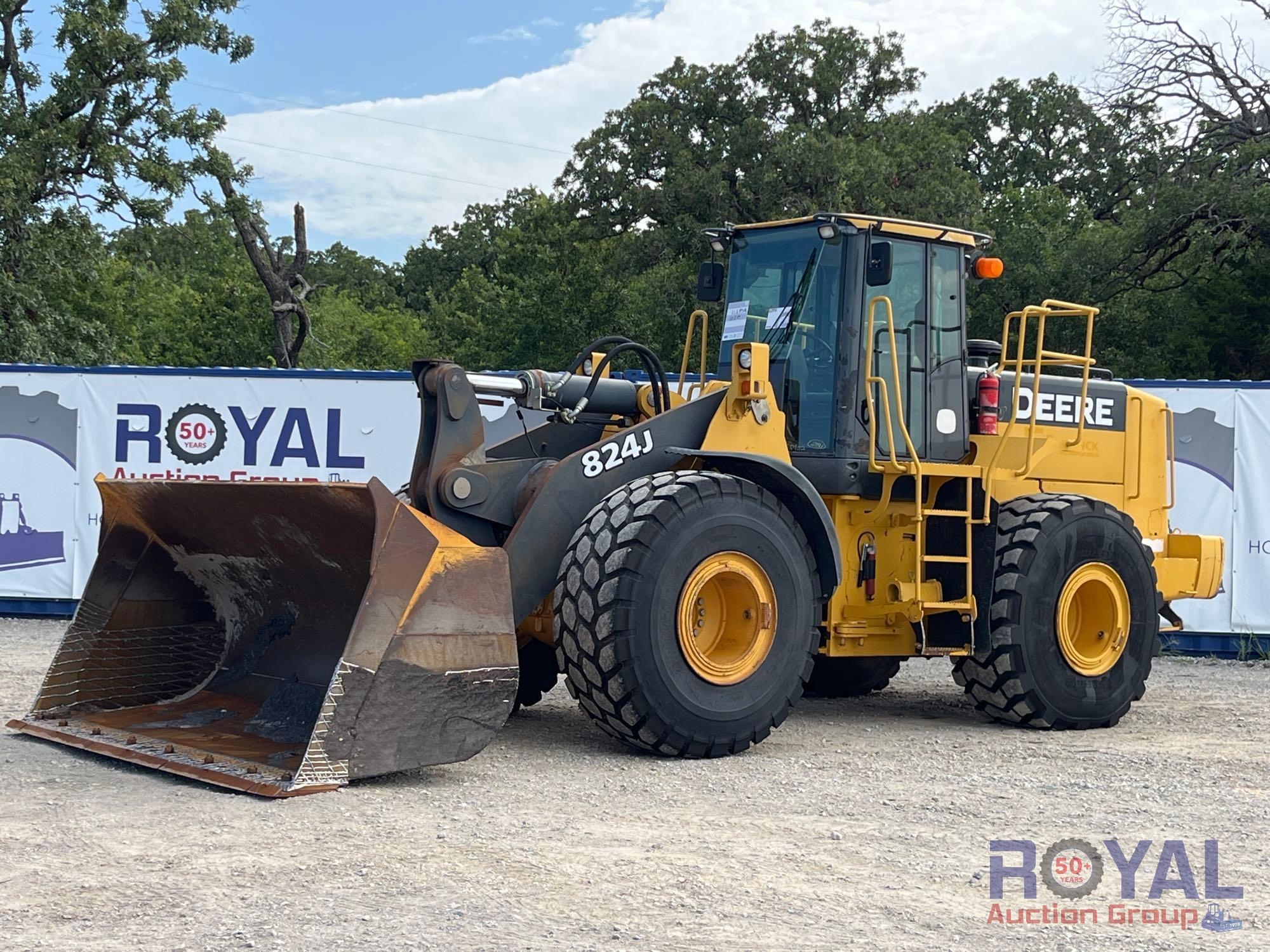 2005 John Deere 824J Wheel Loader (A49461)