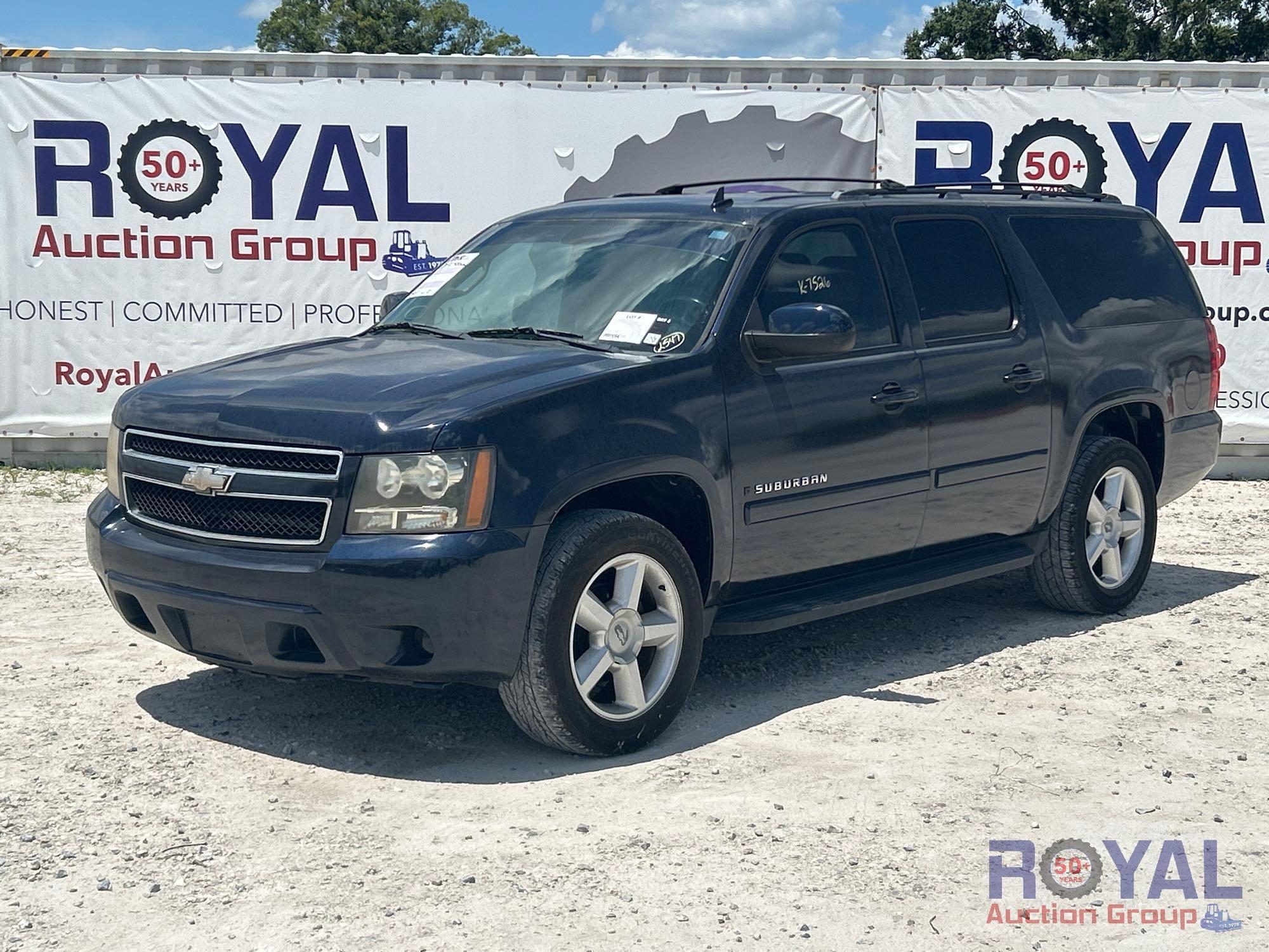 Year: 2008 Make: Chevrolet Model: Suburban Vehicle Type: Multipurpose Vehicle (MPV) Mileage: 219,... (A51694)