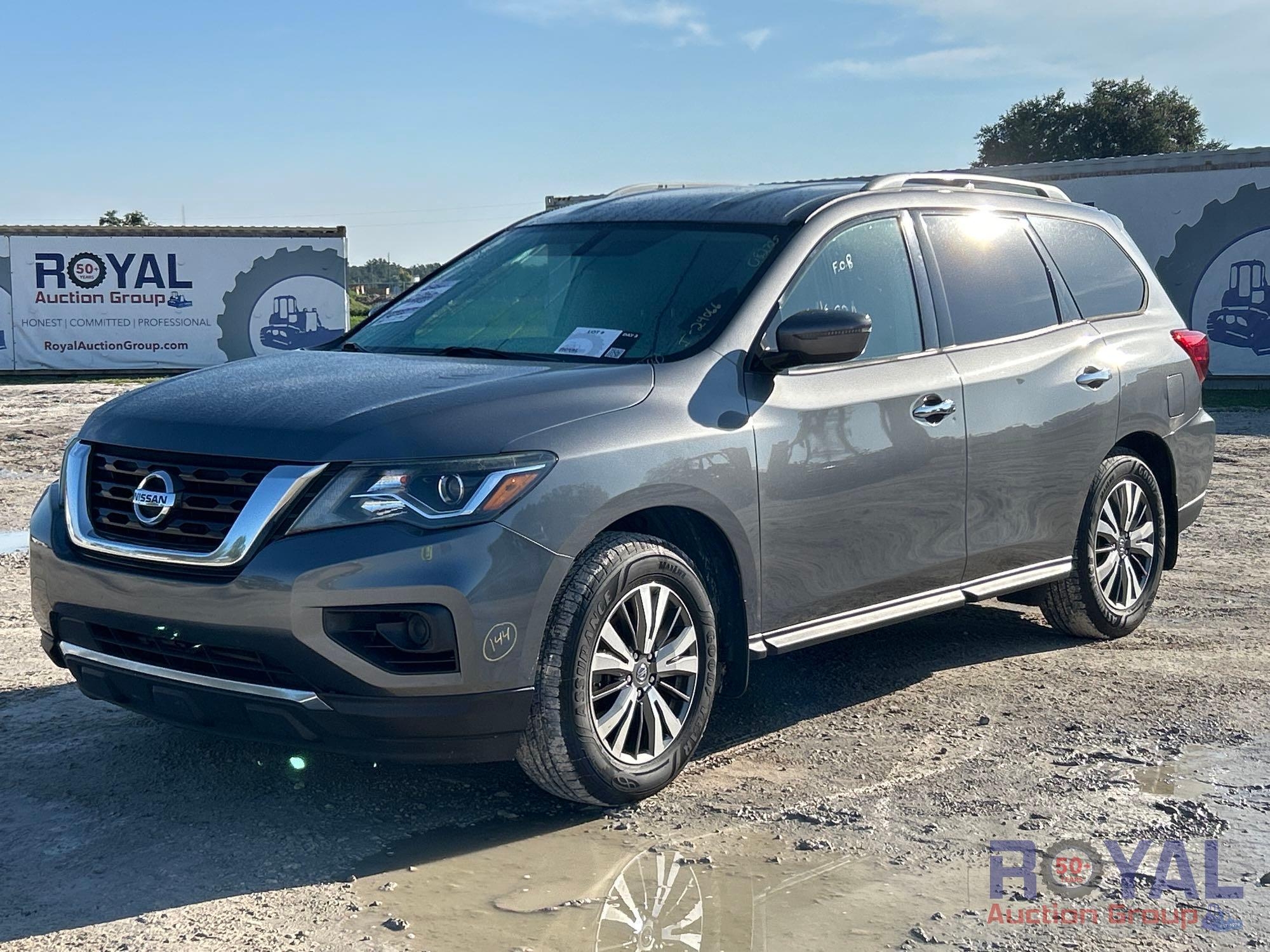 2020 Nissan Pathfinder SUV (A51694)
