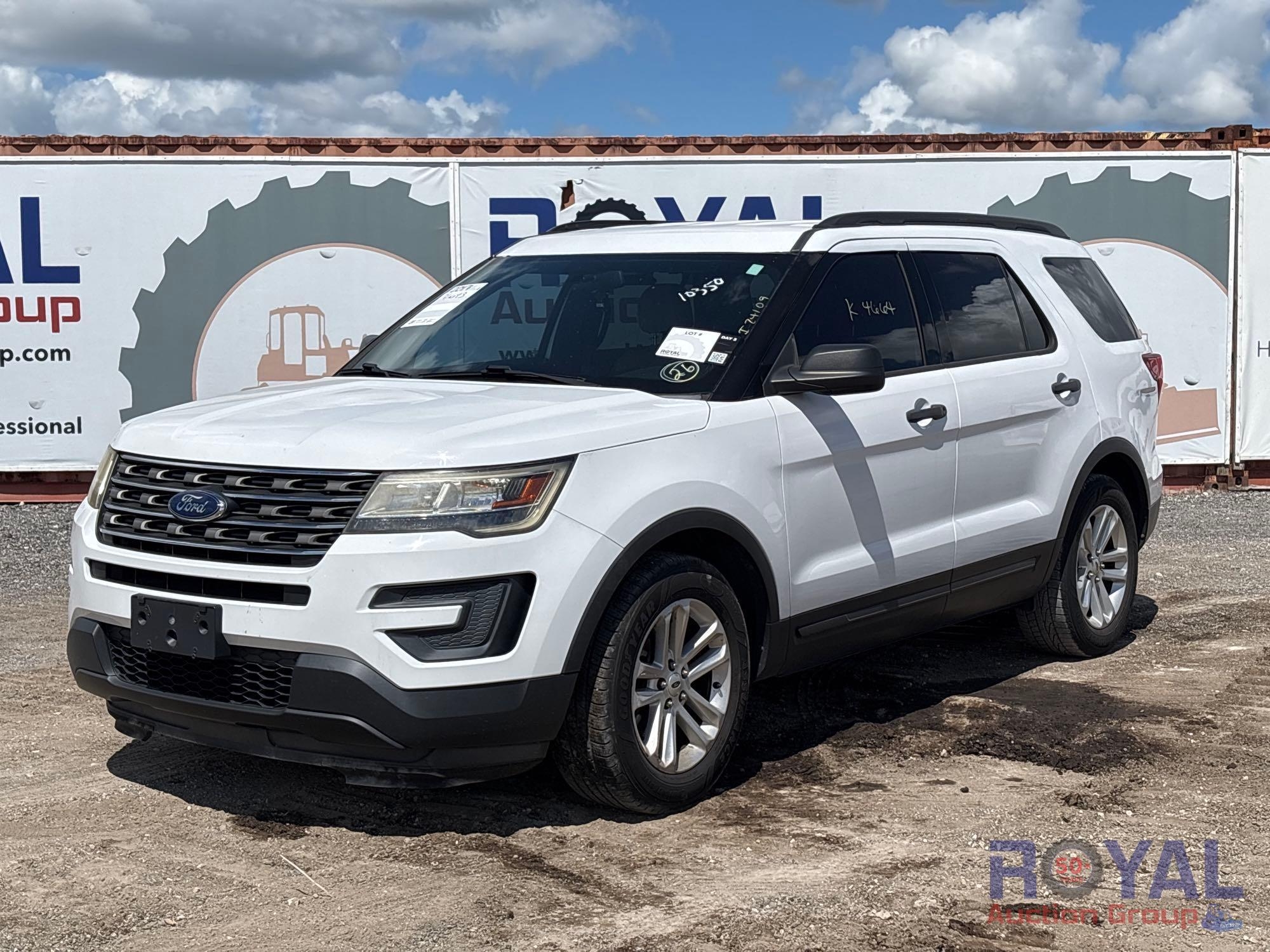 2017 Ford Explorer SUV (A53424)