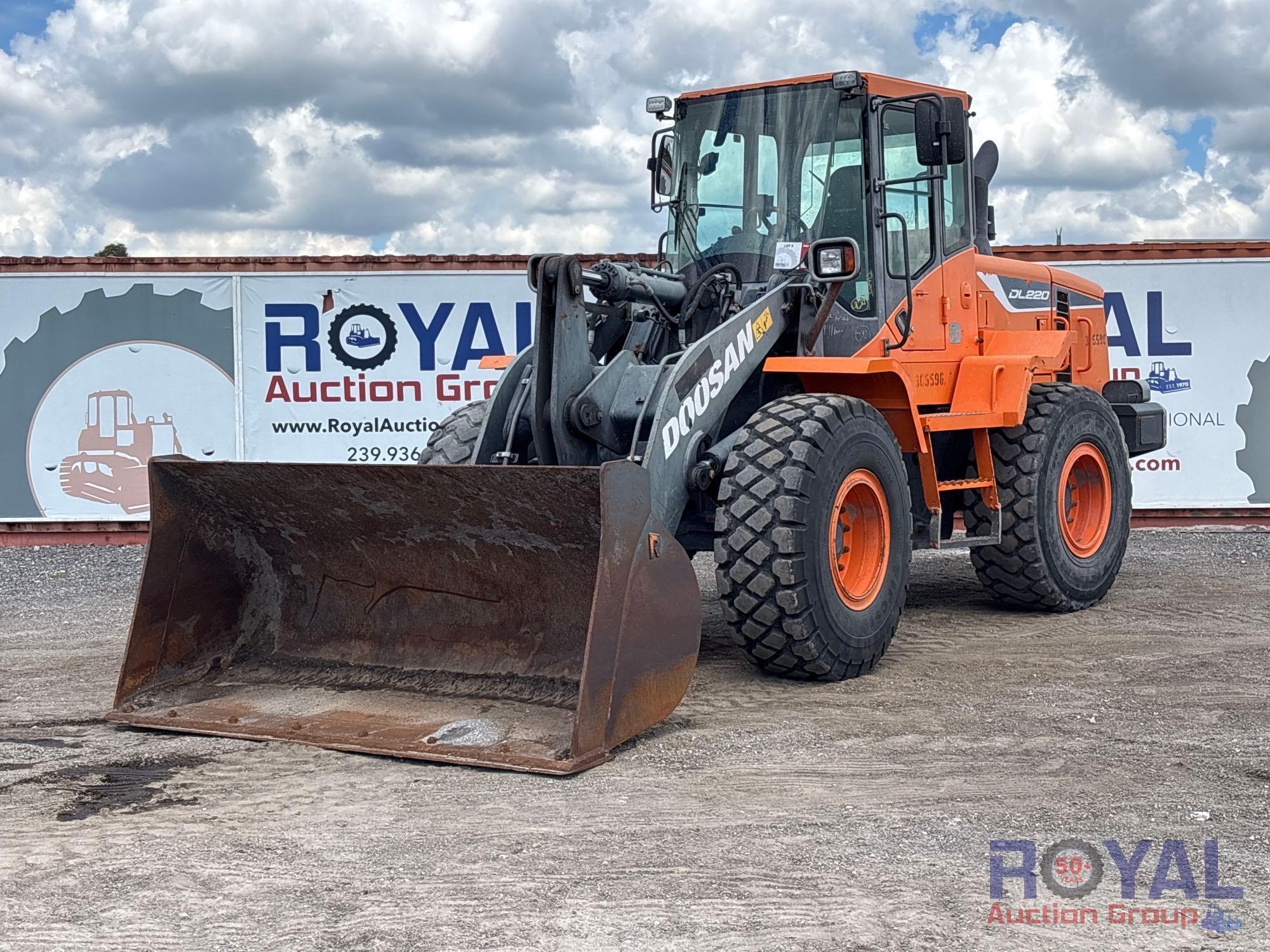 2018 Doosan DL220-5 Articulated Wheel Loader (A53421)