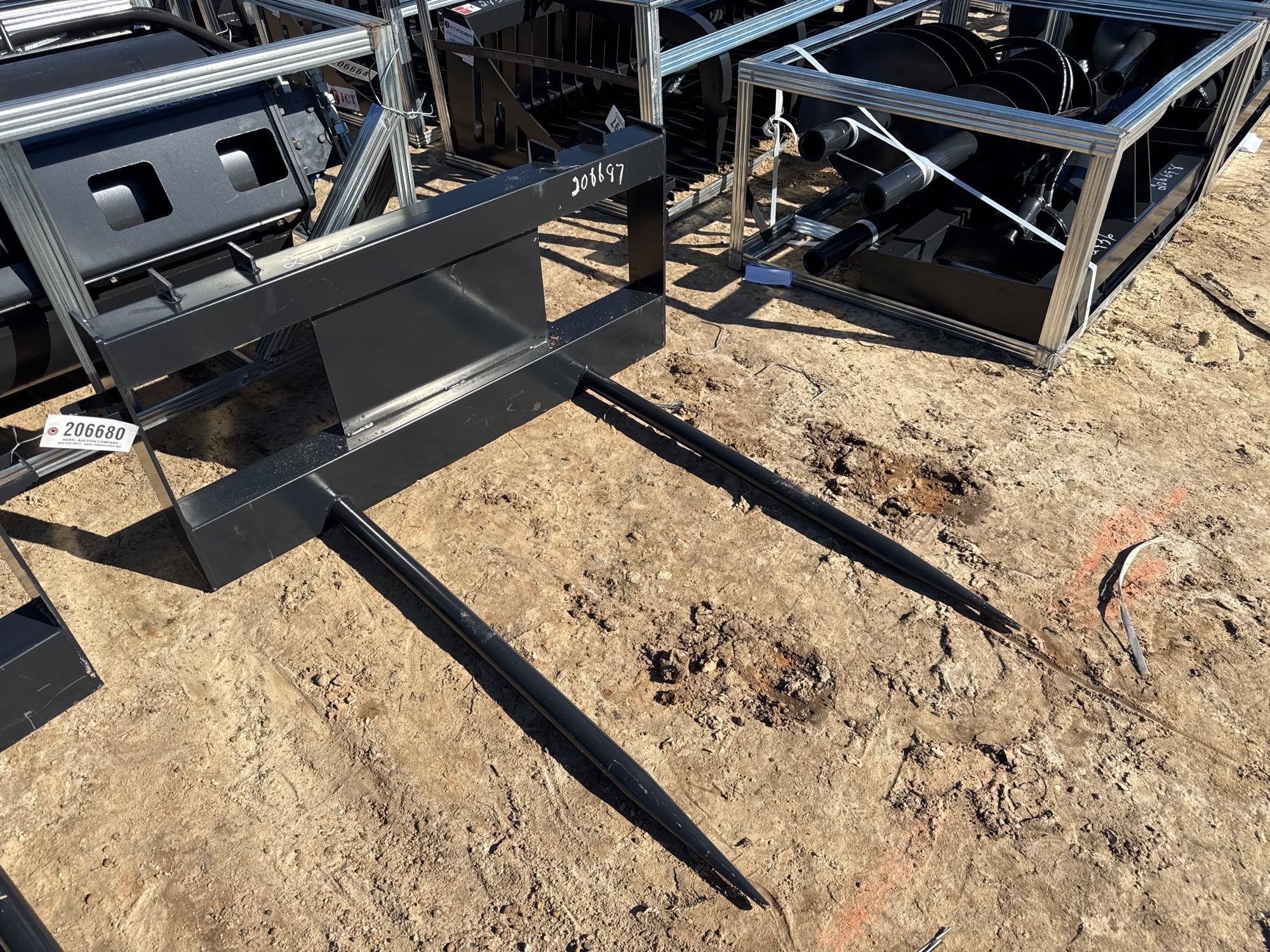 UNUSED JCT 2 PRONG BALE SPEAR (A58376)