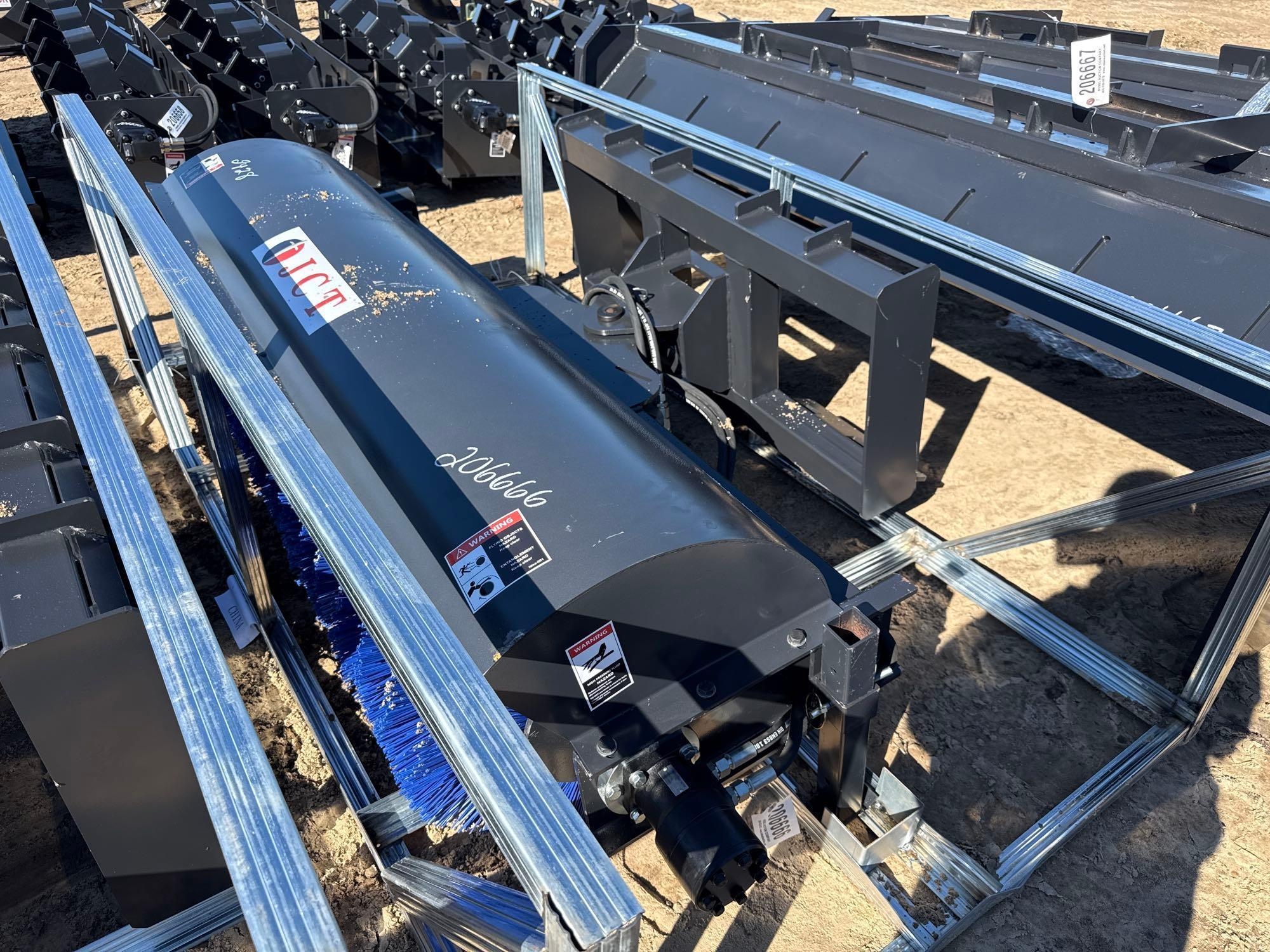 UNUSED JCT 72" HYD ANGLE BROOM (A58376)