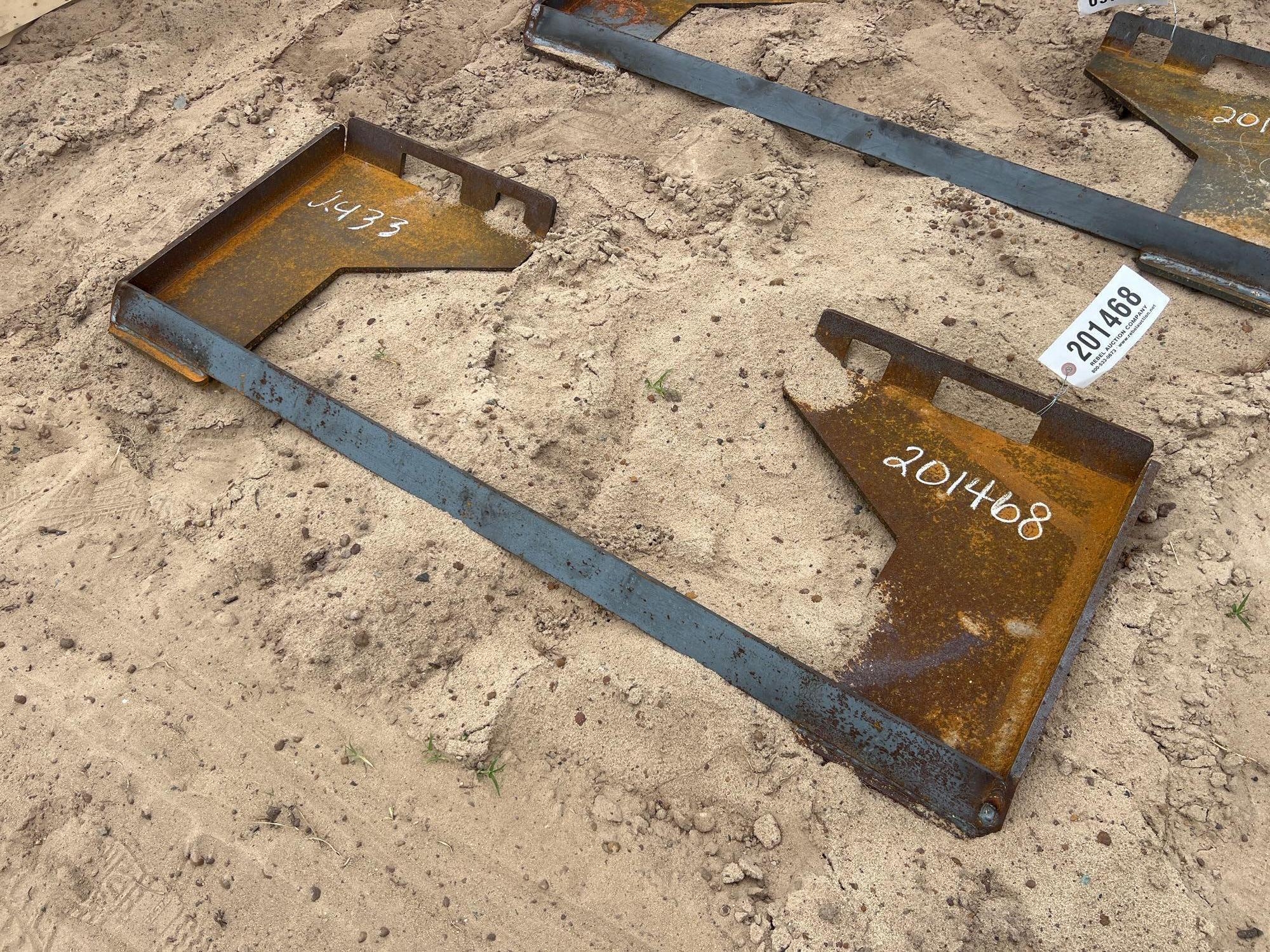 UNUSED LANDHONOR UNIVERSAL ADAPTER PLATES (A54757)