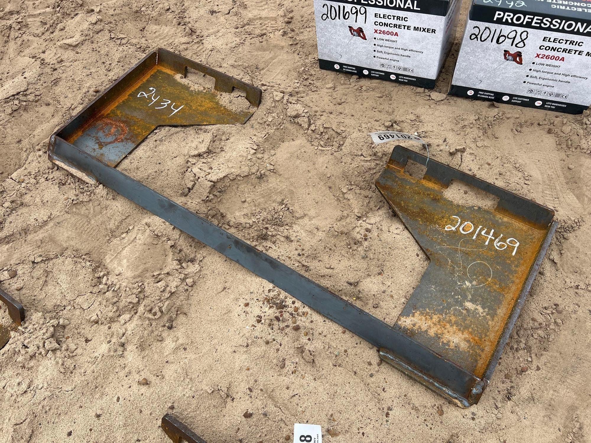 UNUSED LANDHONOR UNIVERSAL ADAPTER PLATES (A54757)