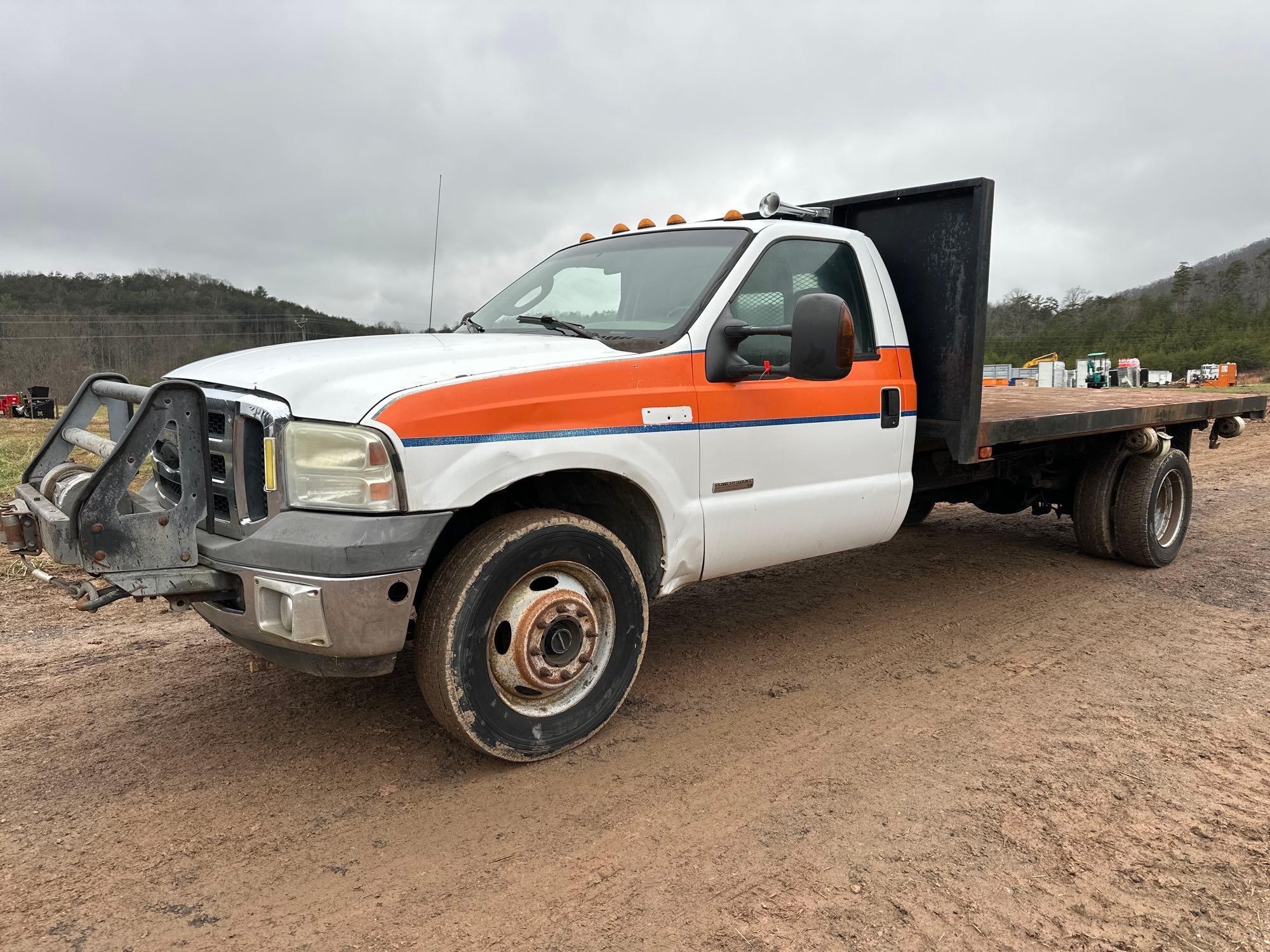 2003 Ford F-550 Dump Truck, VIN # 1FDAF57P83ED09110 (A57453)