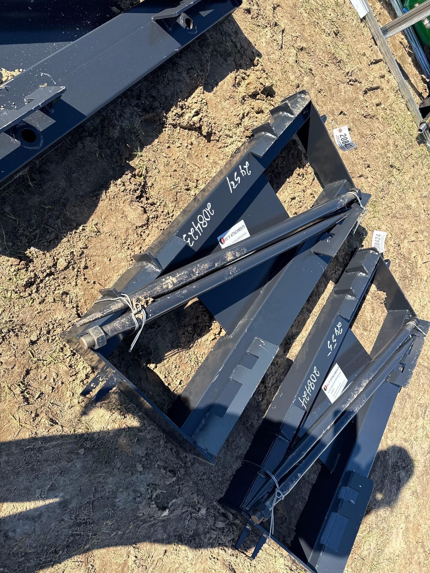 UNUSED JCT 2 PRONG BALE SPEAR (A58376)