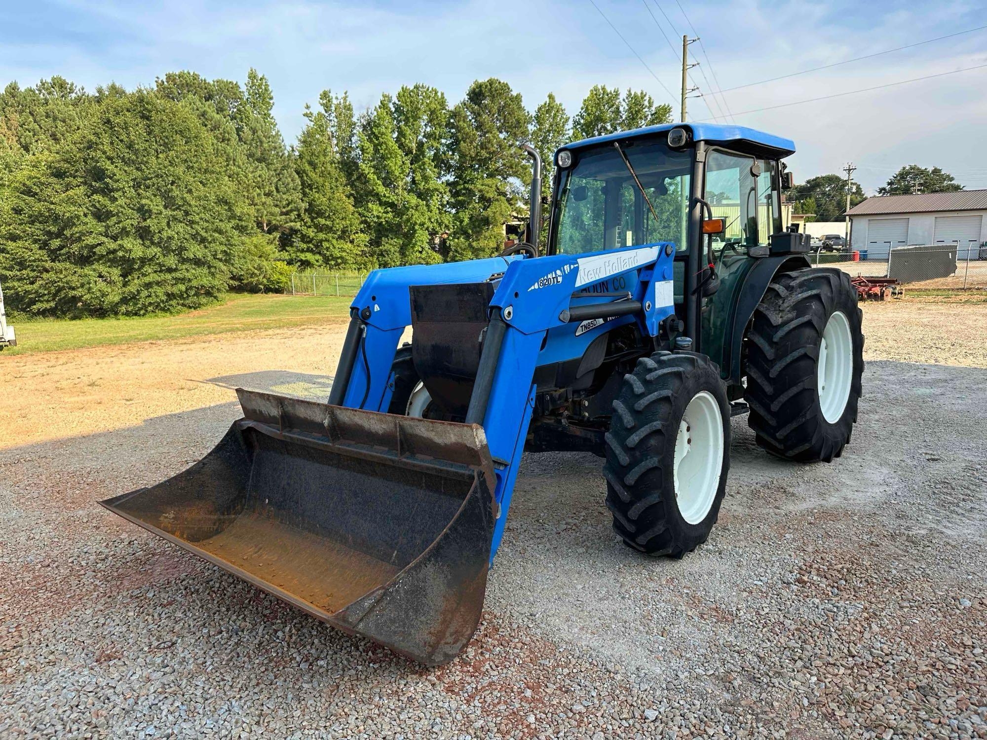 2006 New Holland TN 85D Tractor (A51573)